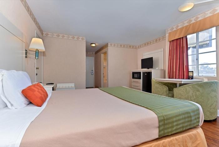 Americas Best Value Inn San Clemente Beach photo 16