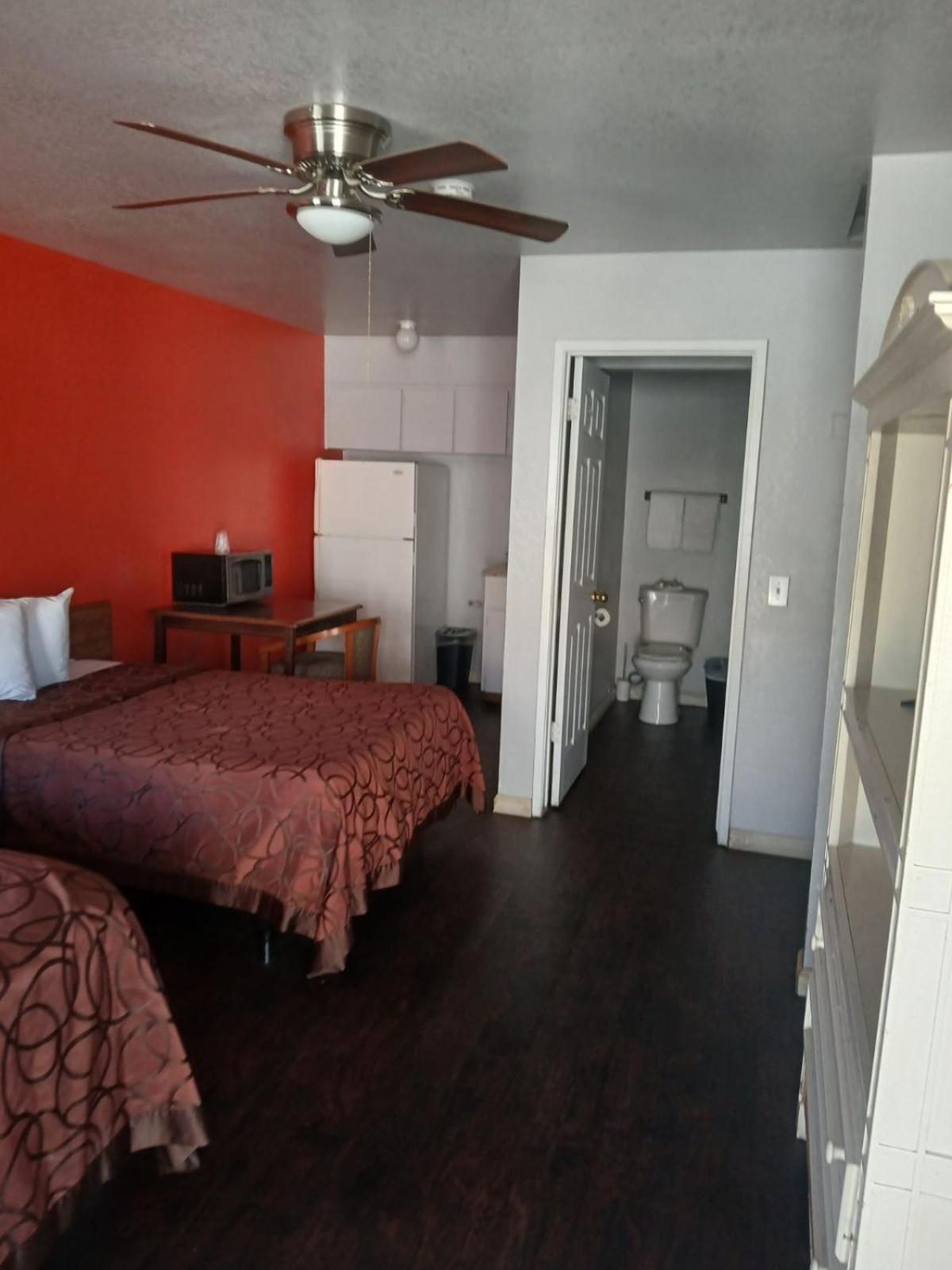 Coalinga Motel photo 11