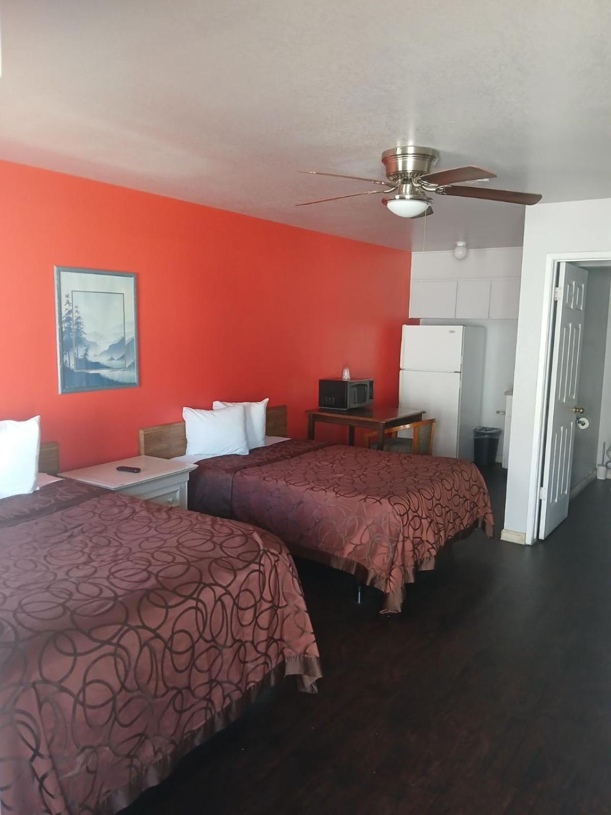 Coalinga Motel photo 17