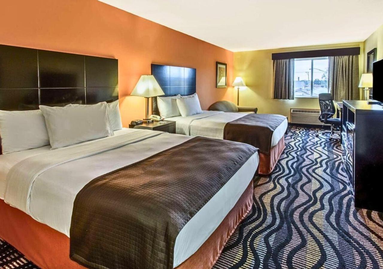 Rock Island Inn & Suites Streator , IL photo 7
