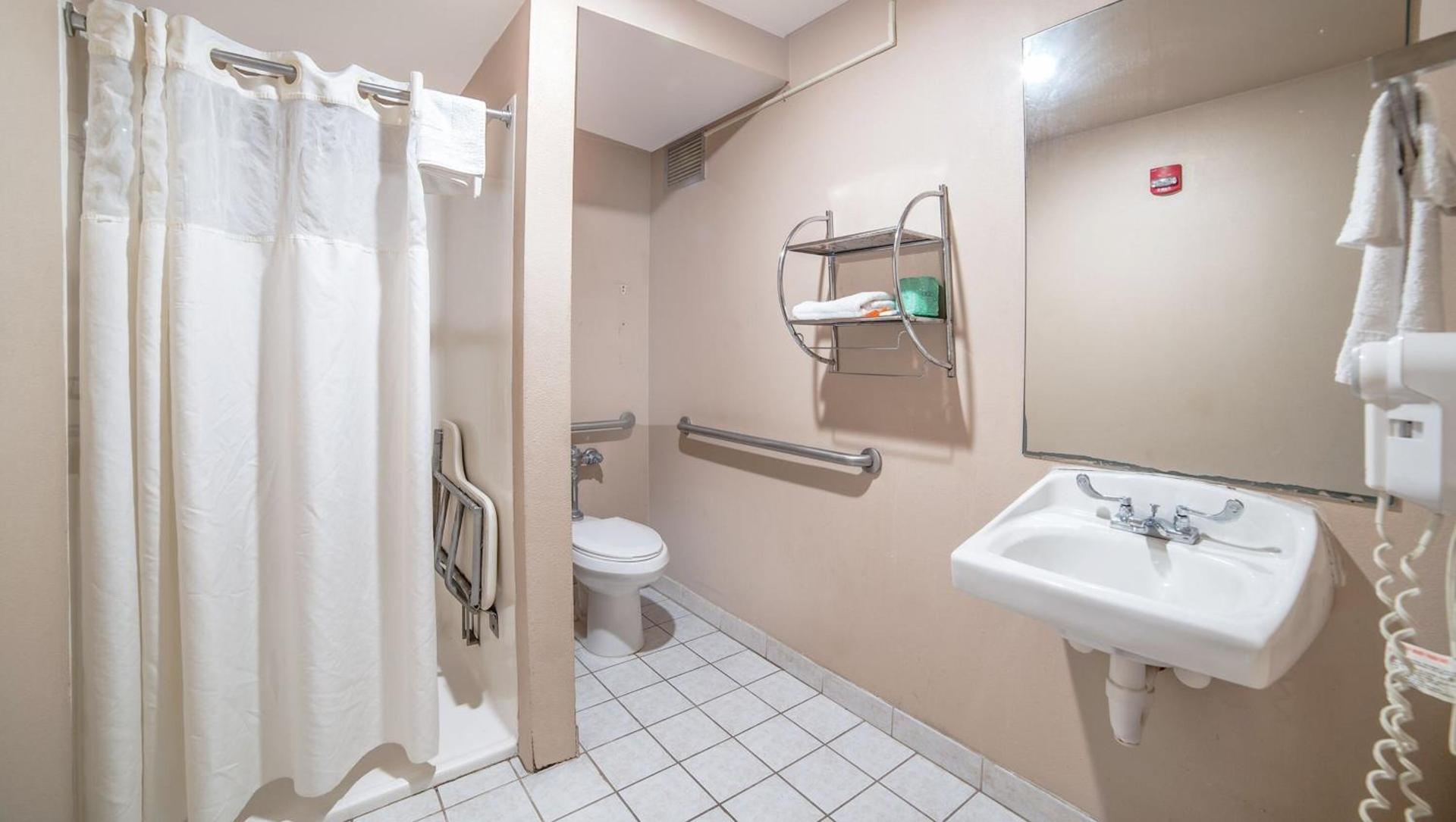 Mayfair Inn photo 34