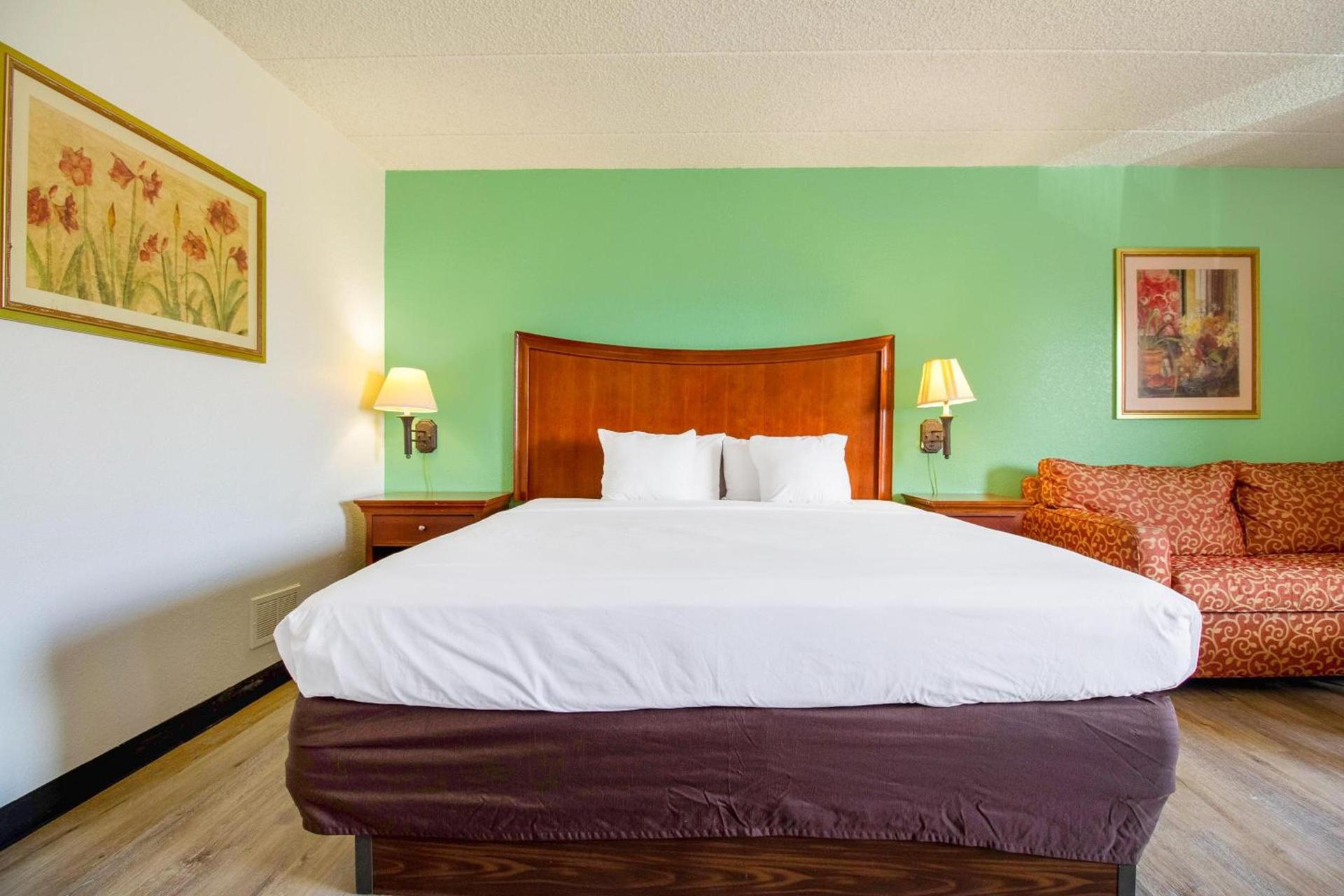 Tulsa Square Hotel Central, I-44 By OYO photo 82