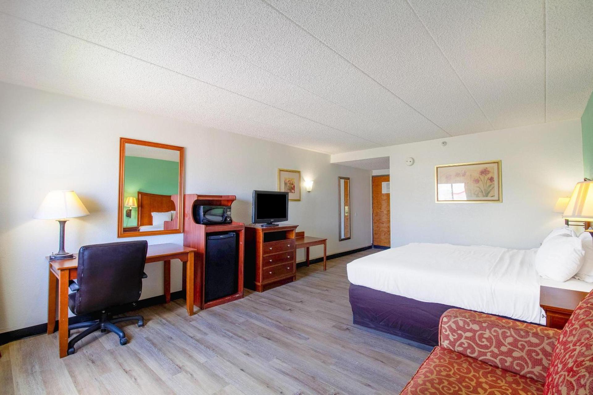 Tulsa Square Hotel Central, I-44 By OYO photo 77