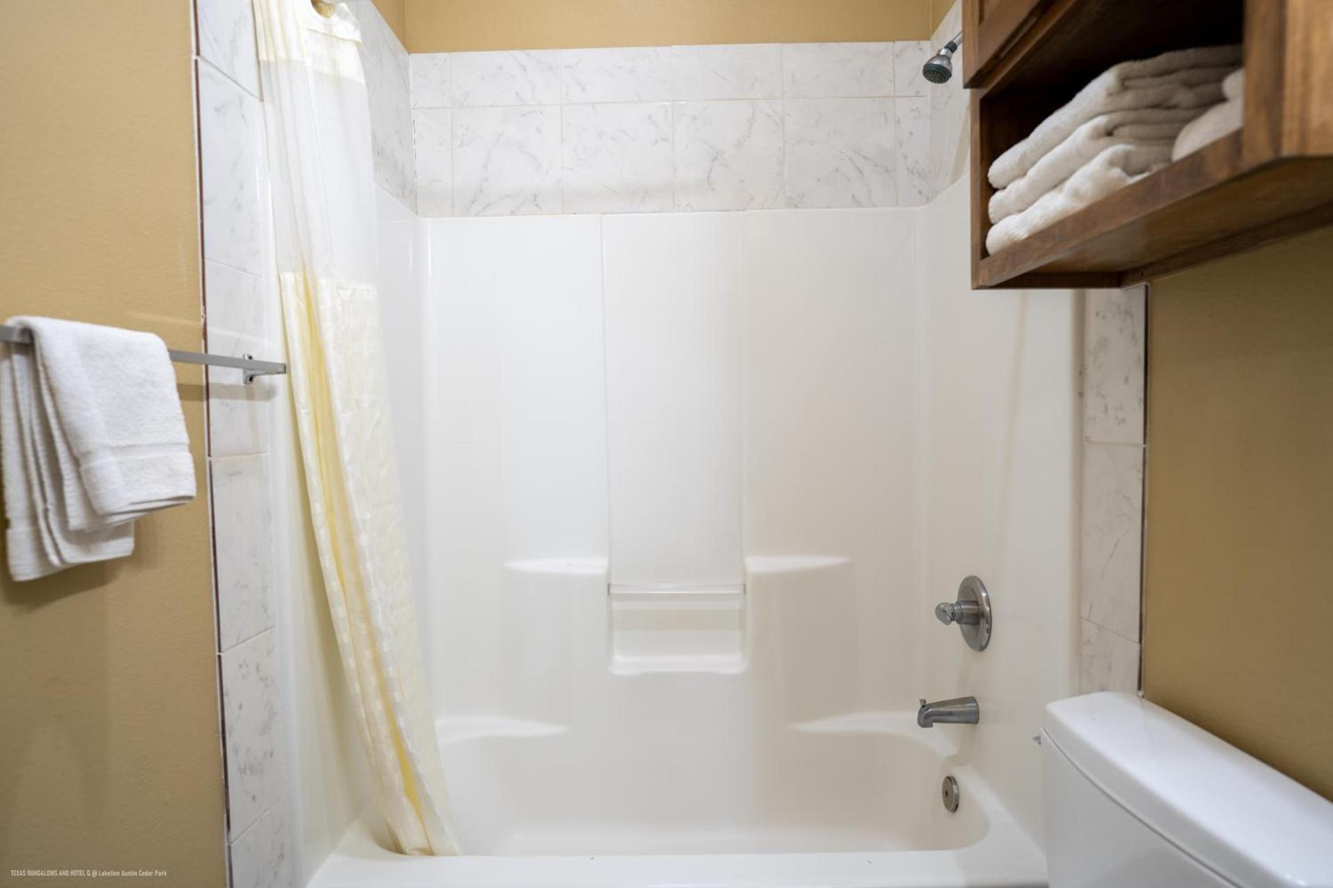 Texas Bungalows Hotel & Hotel Que at Lakeline Austin Cedar Park photo 30