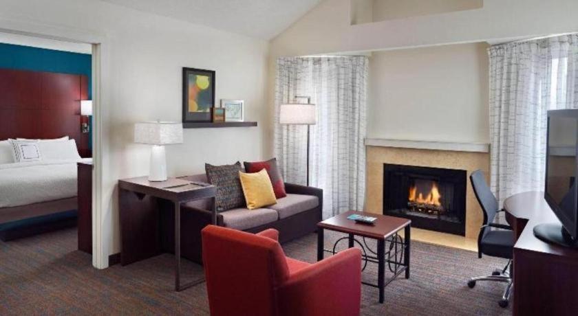 Residence Inn Atlanta Airport North/Virginia Avenue photo 9