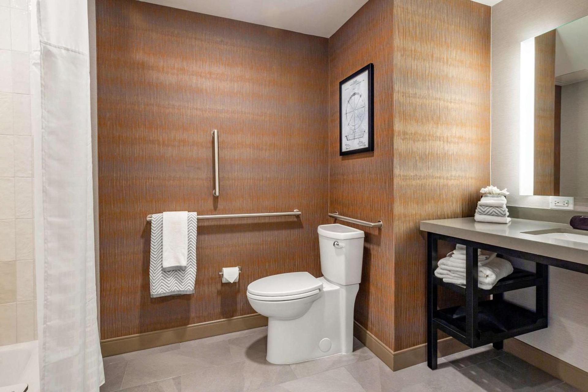 Cambria Hotel New Haven University Area photo 24