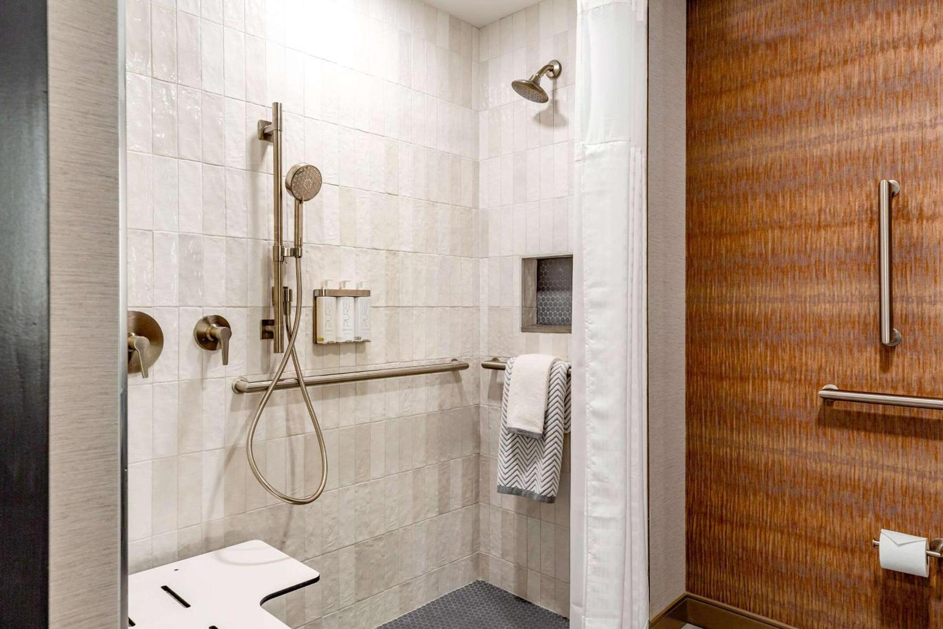 Cambria Hotel New Haven University Area photo 30