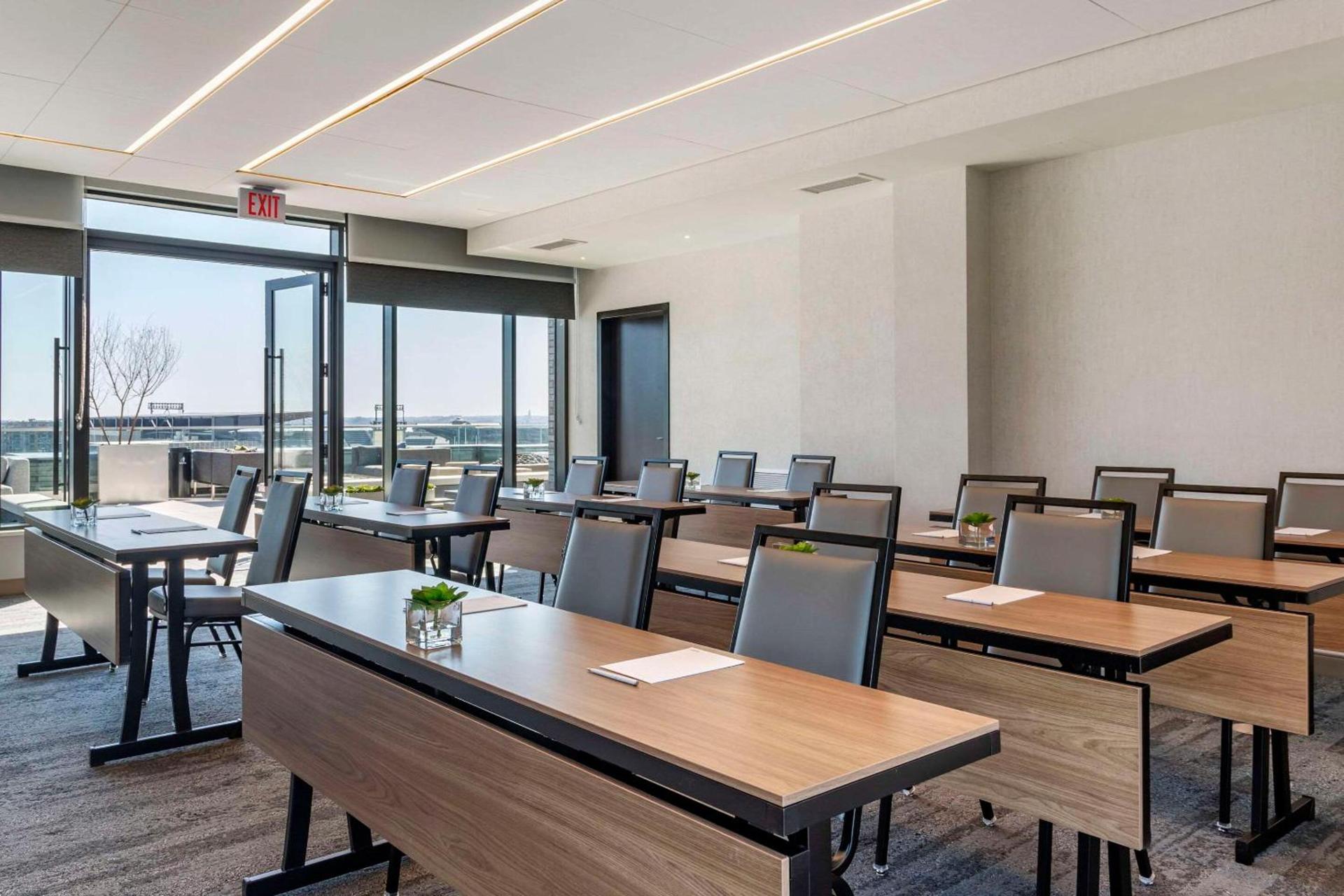 Cambria Hotel Washington DC Navy Yard Riverfront photo 20