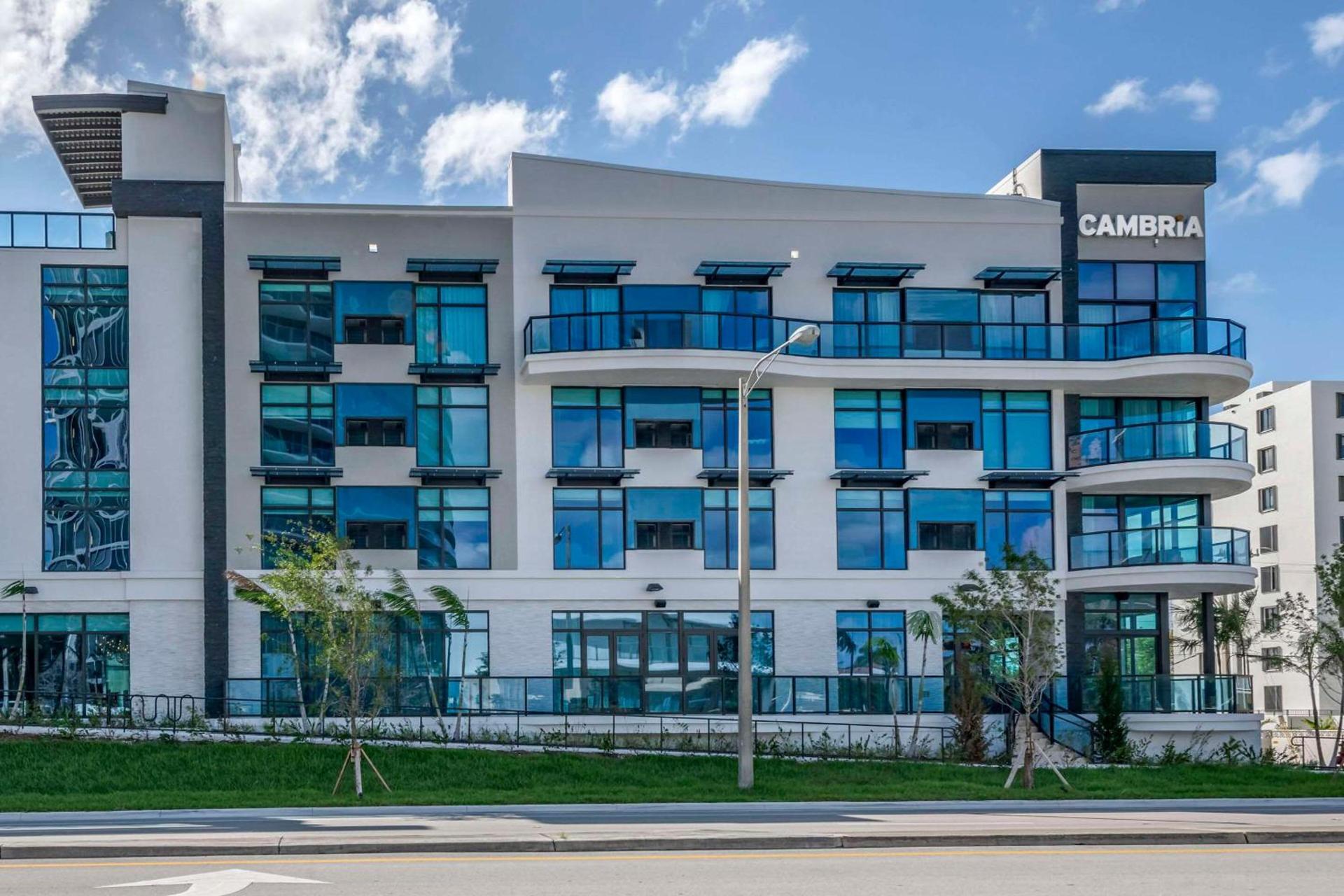 Cambria Hotel Fort Lauderdale Beach photo 3