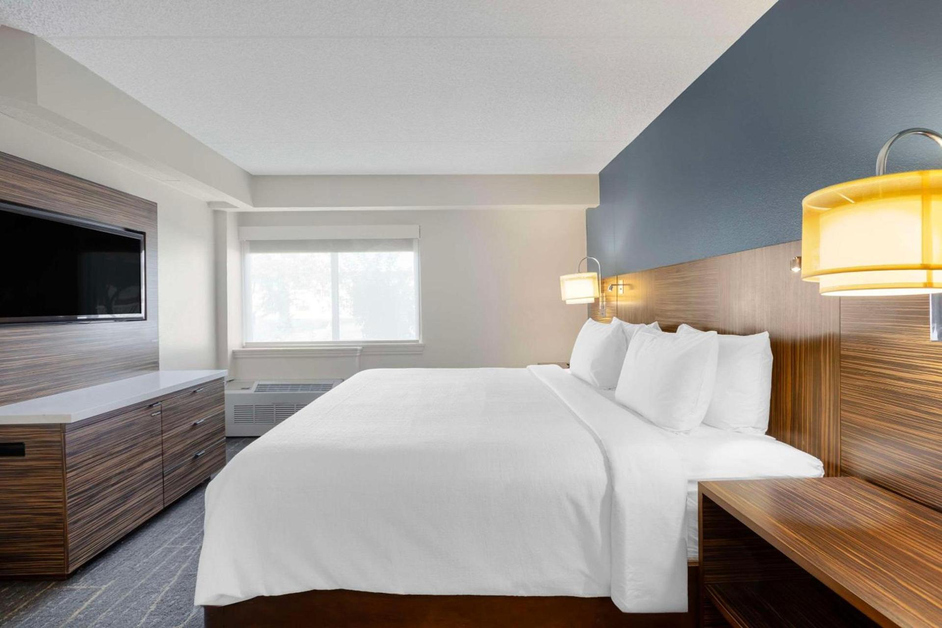The Lux Hotel & Conference Center, an Ascend Collection Hotel photo 17
