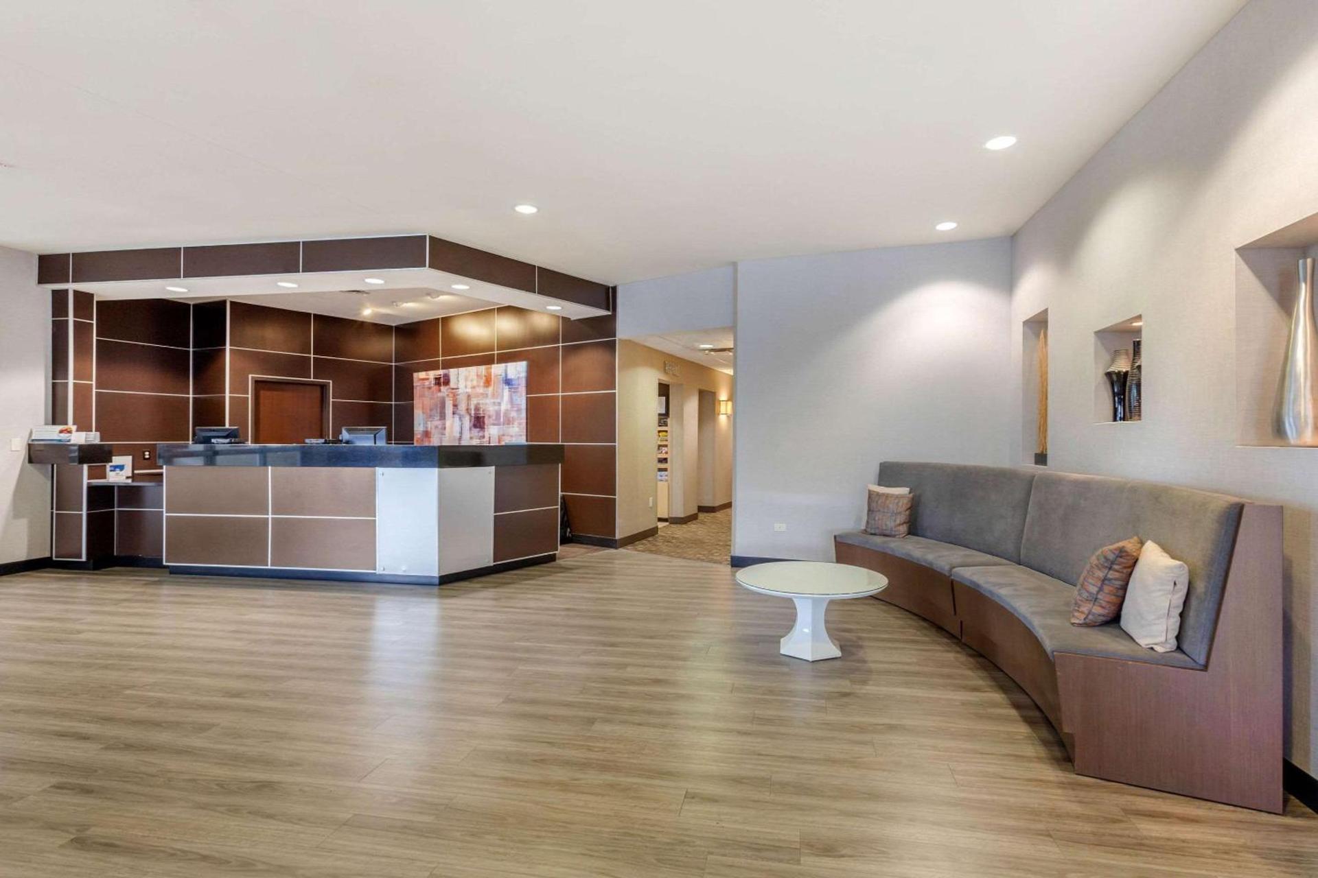 Cambria Hotel Denver International Airport photo 10