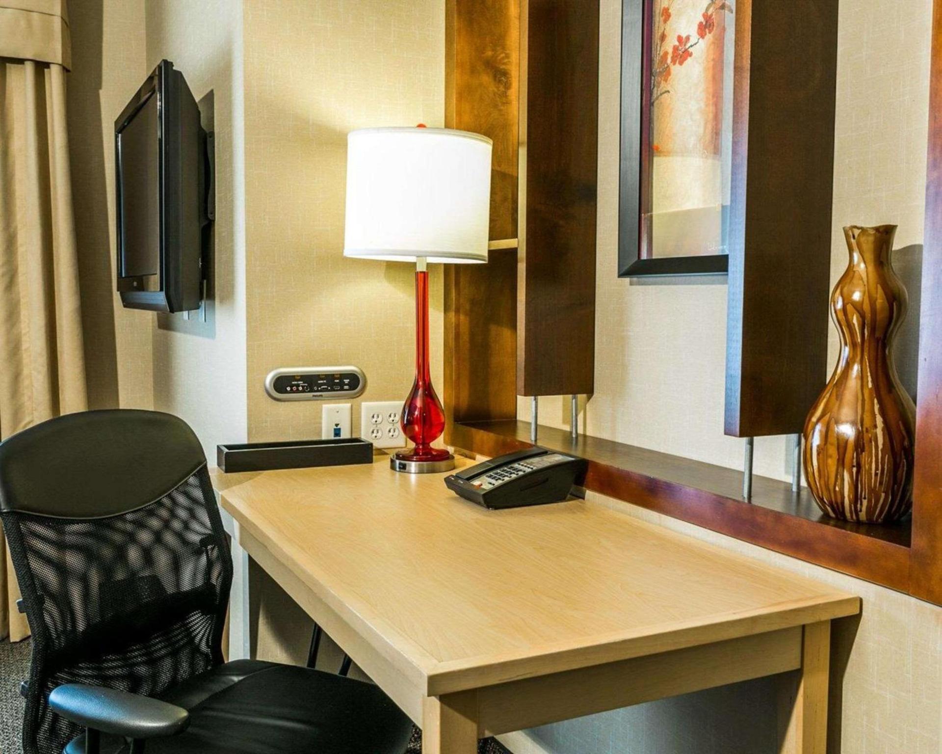 Cambria Hotel Denver International Airport photo 26