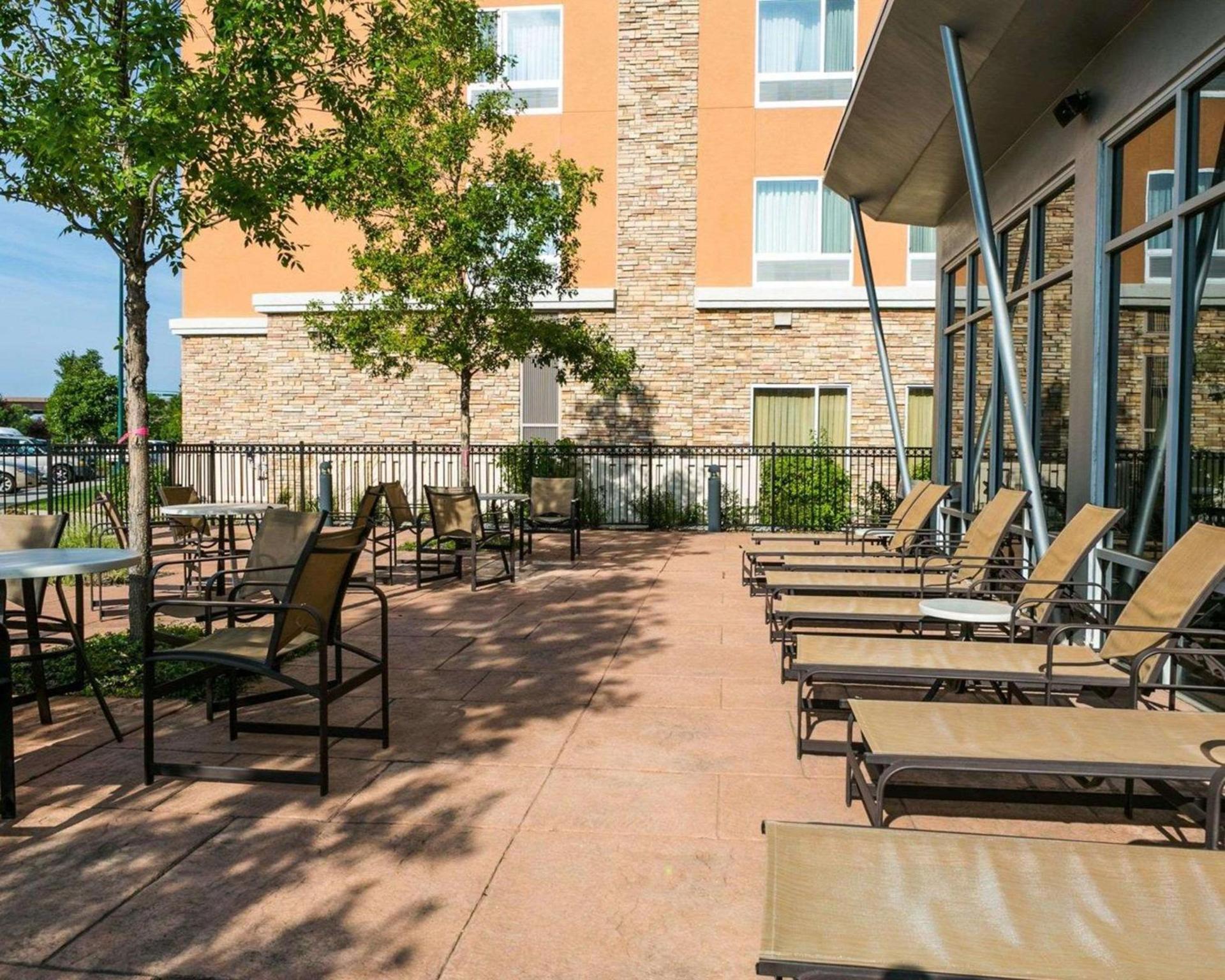Cambria Hotel Denver International Airport photo 49