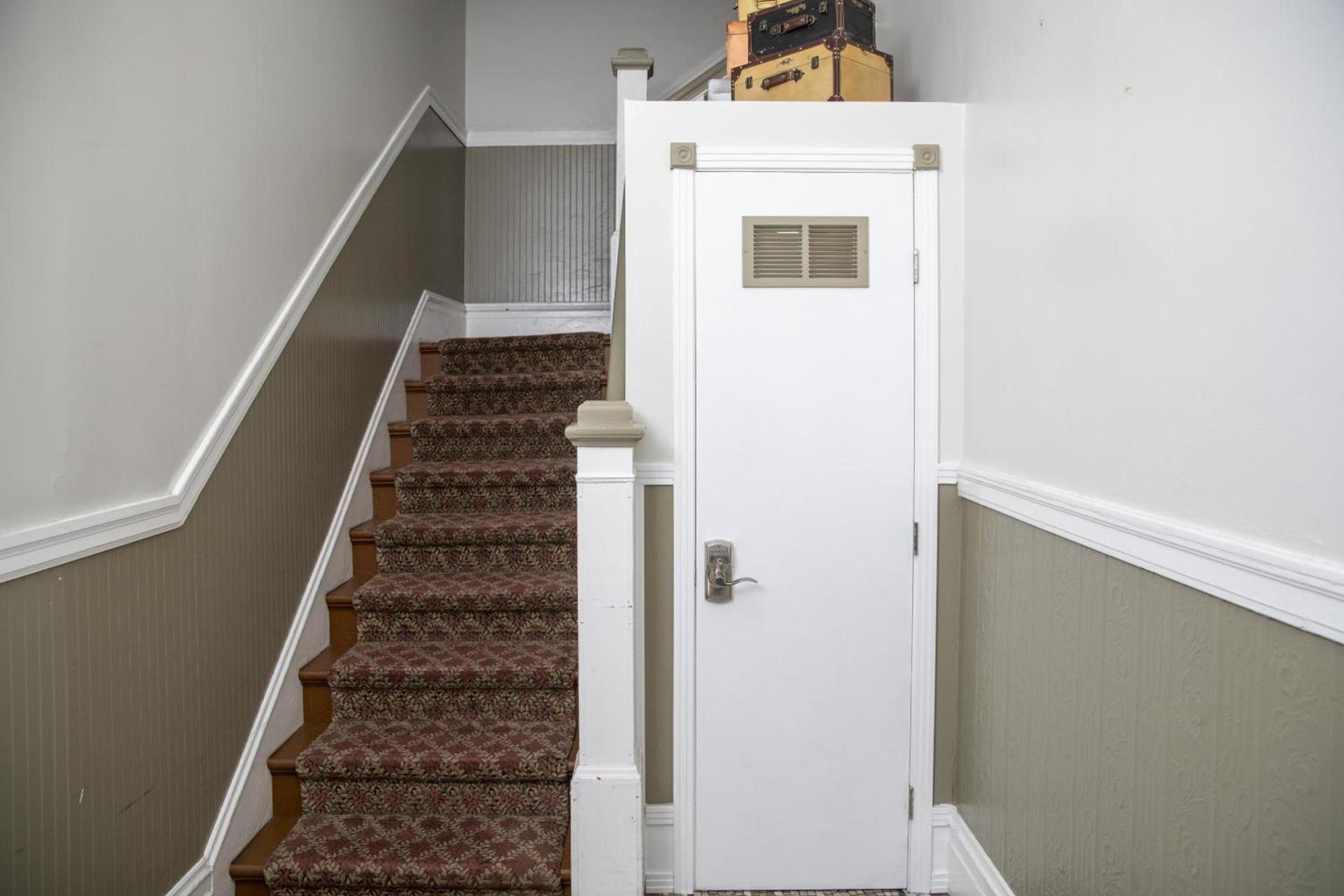 Hayes Valley Inn photo 19