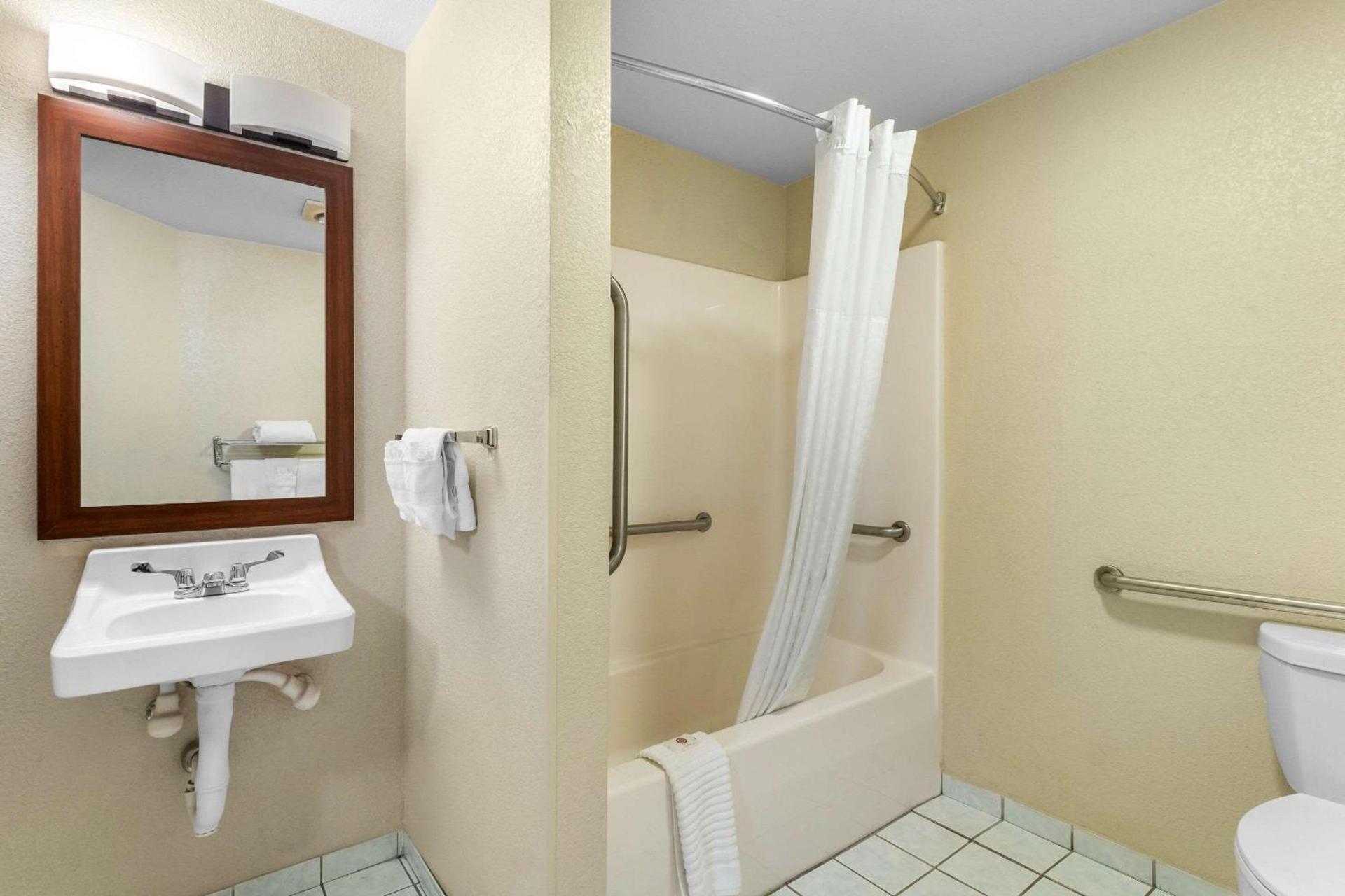 Comfort Inn & Suites Greeley photo 12