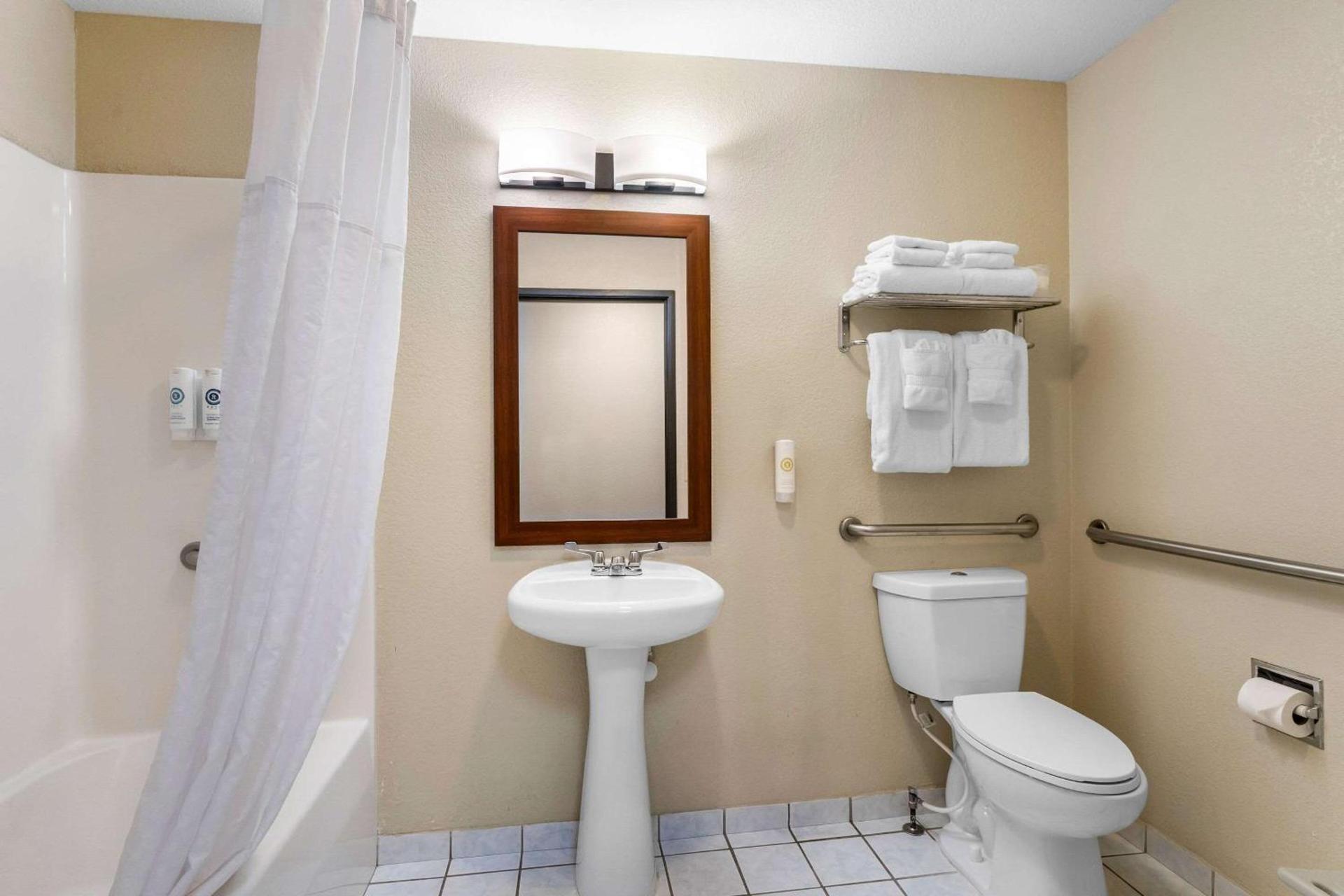 Comfort Inn & Suites Greeley photo 11