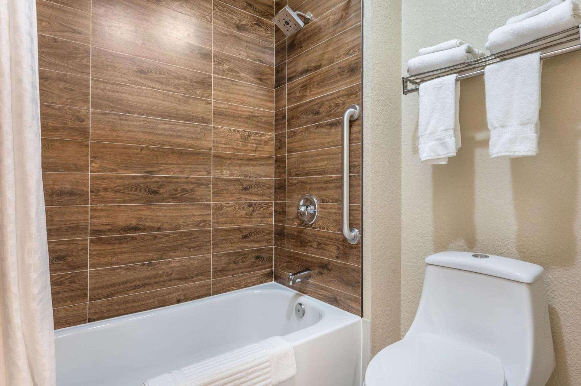 Comfort Inn Lafayette I-65 photo 9