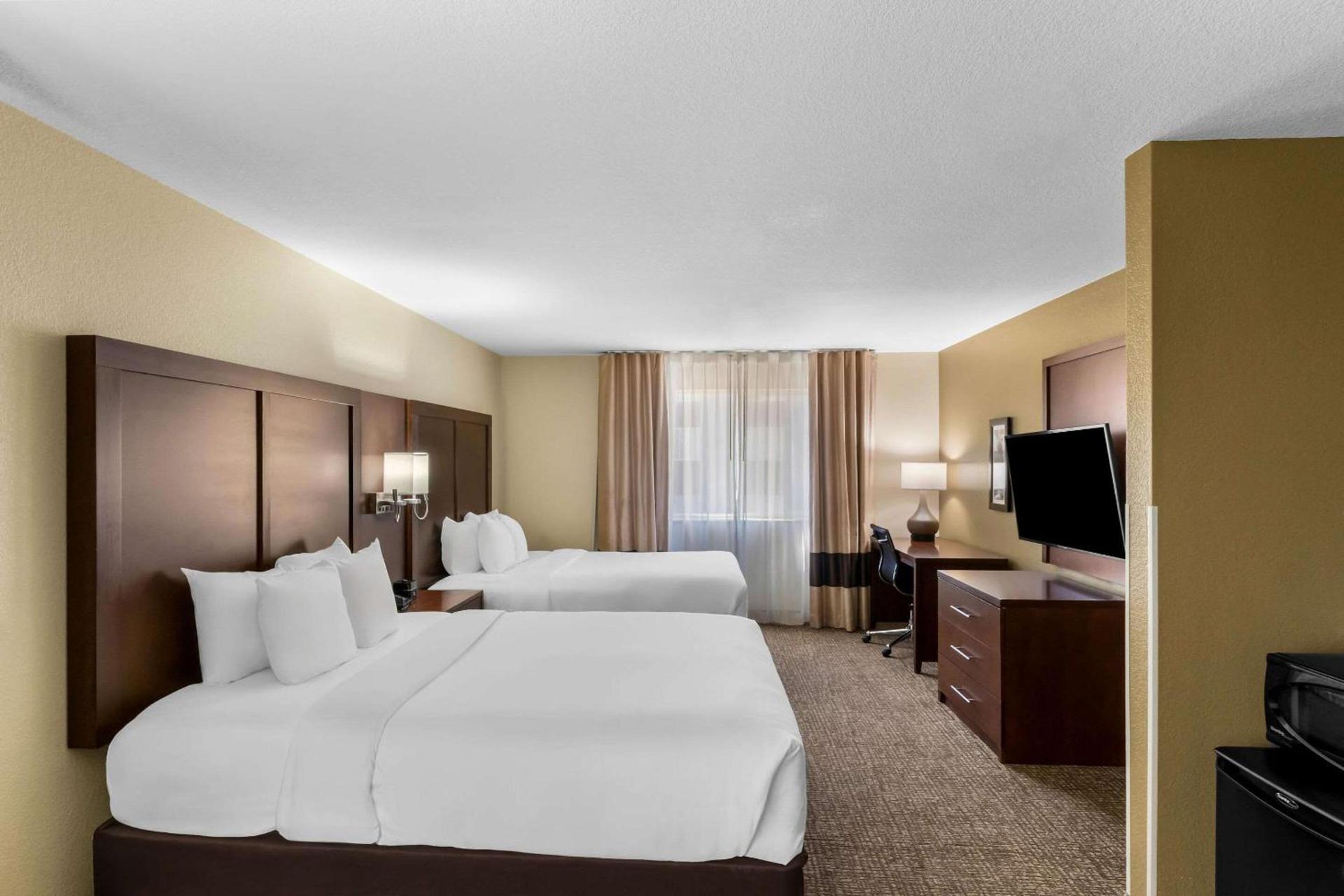 Comfort Inn & Suites Greeley photo 19