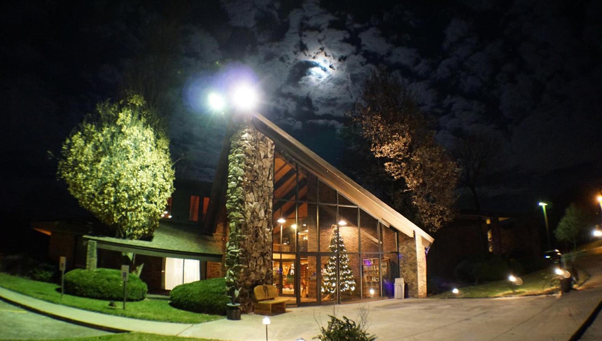 RiverBank Lodge photo 16