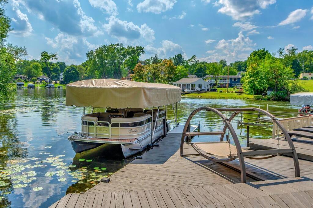 Lakehouse with Jacuzzi next to Pine Knob photo 18