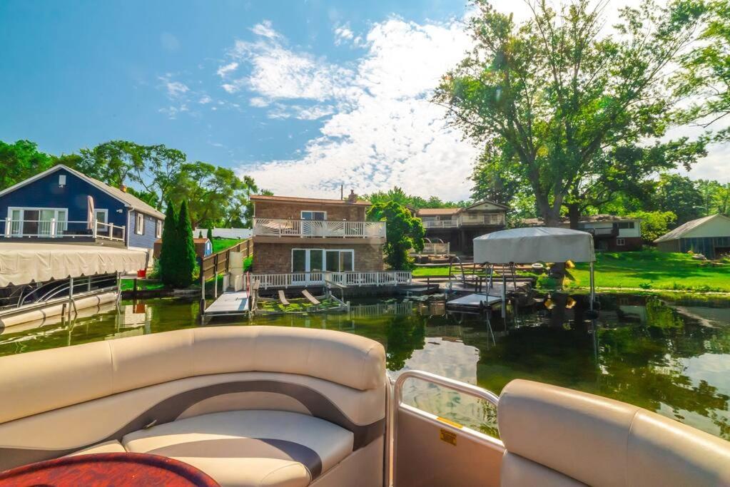 Lakehouse with Jacuzzi next to Pine Knob photo 46