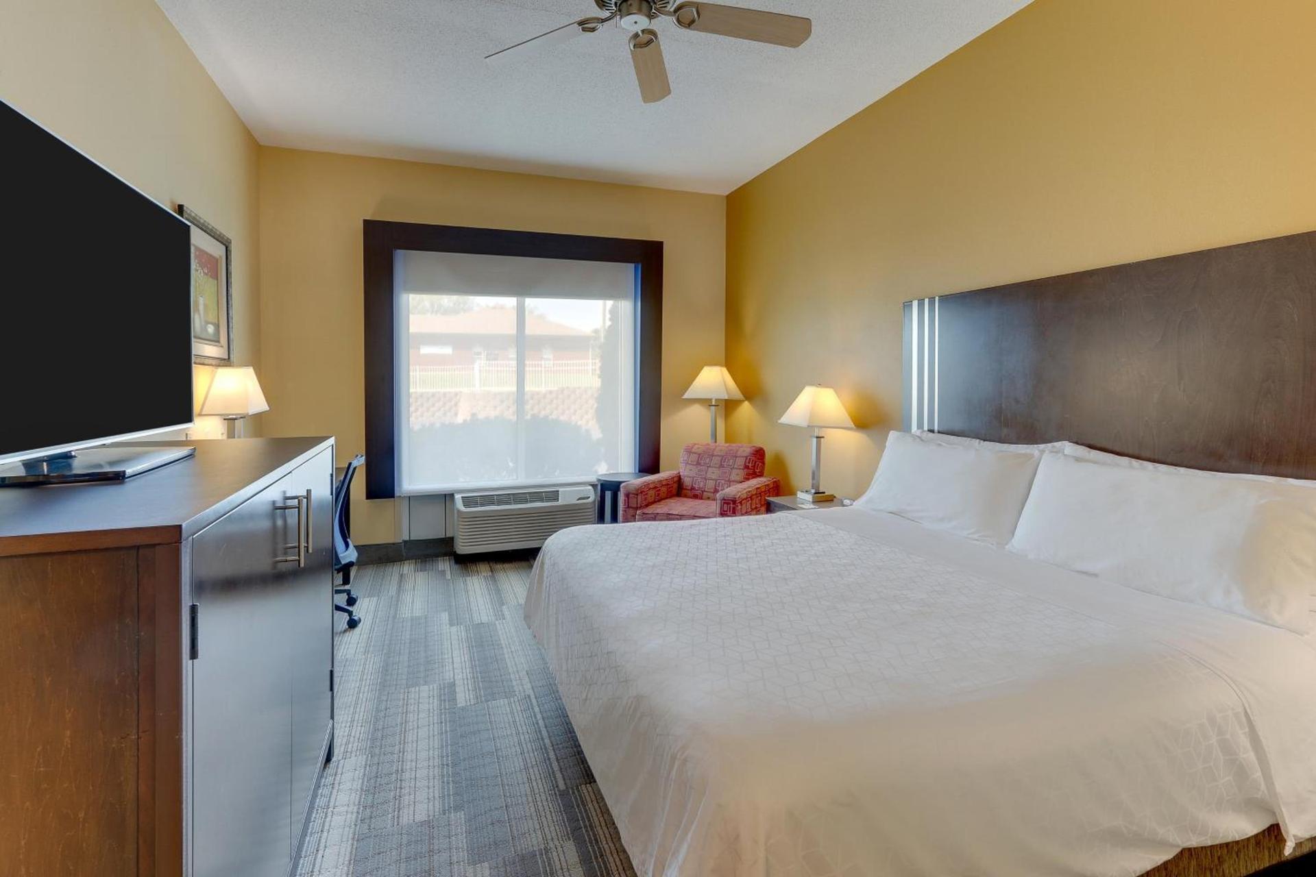 Holiday Inn Express Hotel & Suites Richmond by IHG photo 28