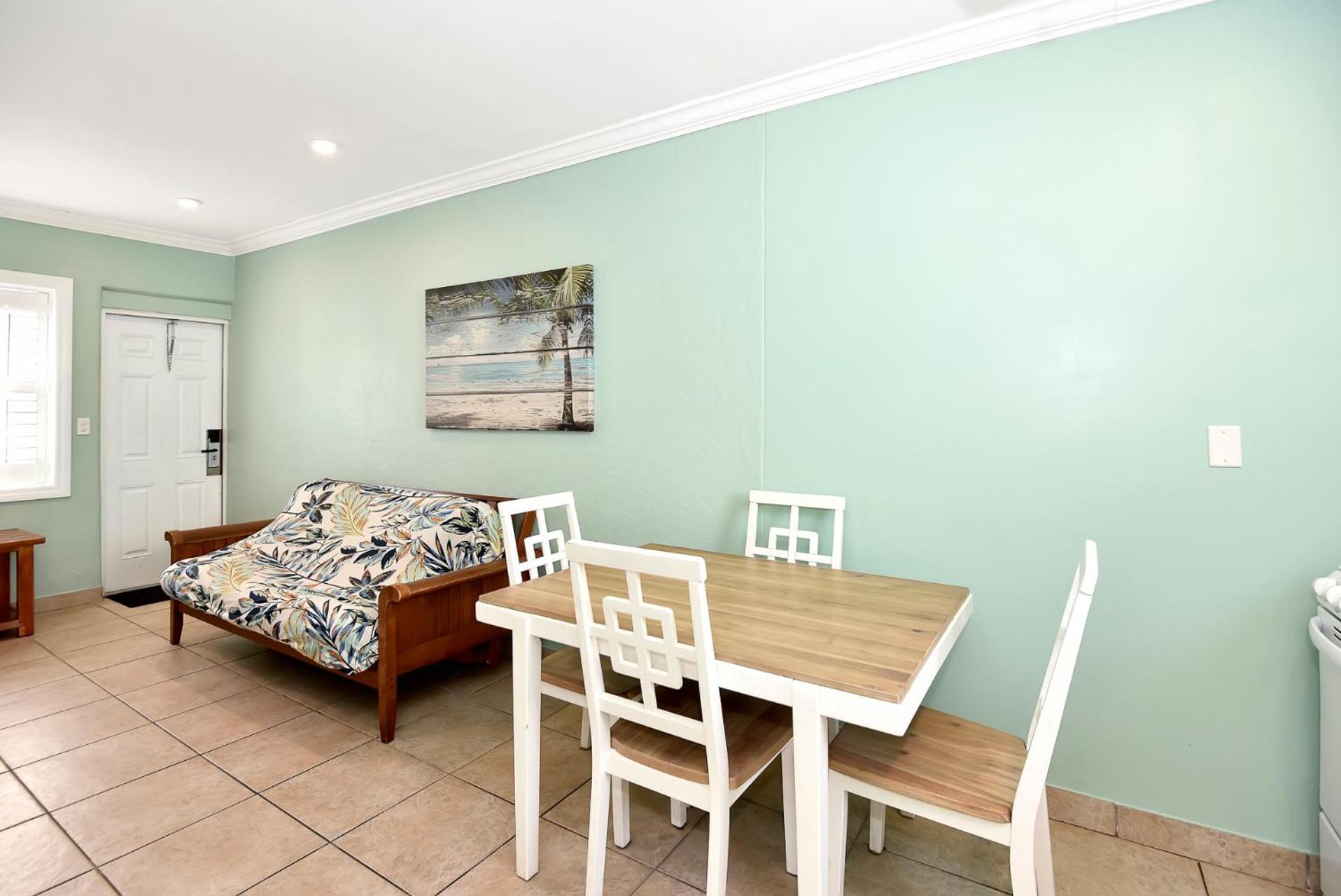 Shoreline Suites & Cabana Cottages – Beachfront photo 17