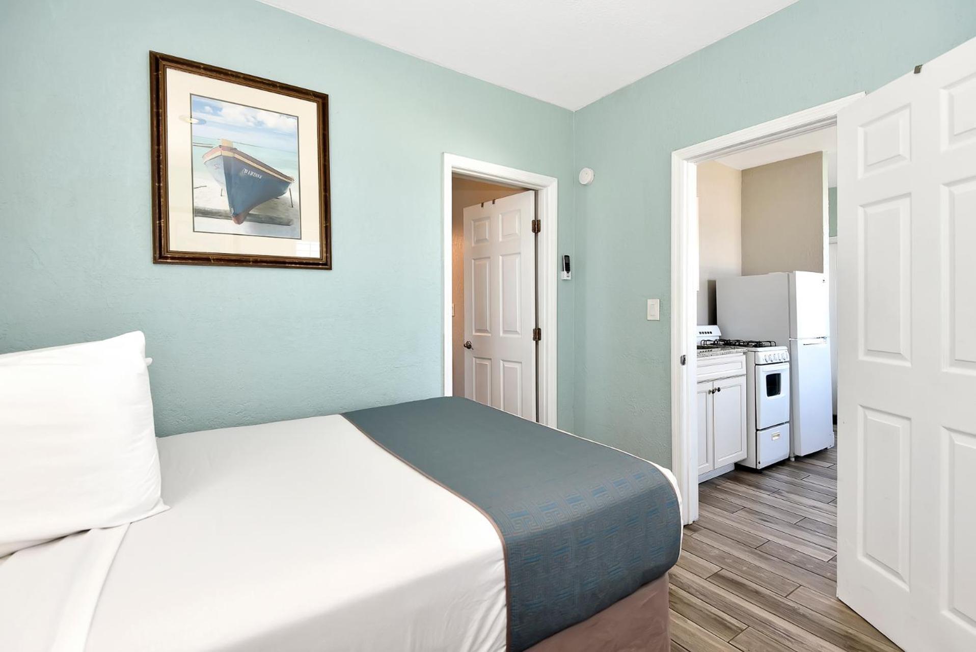 Shoreline Suites & Cabana Cottages – Beachfront photo 49
