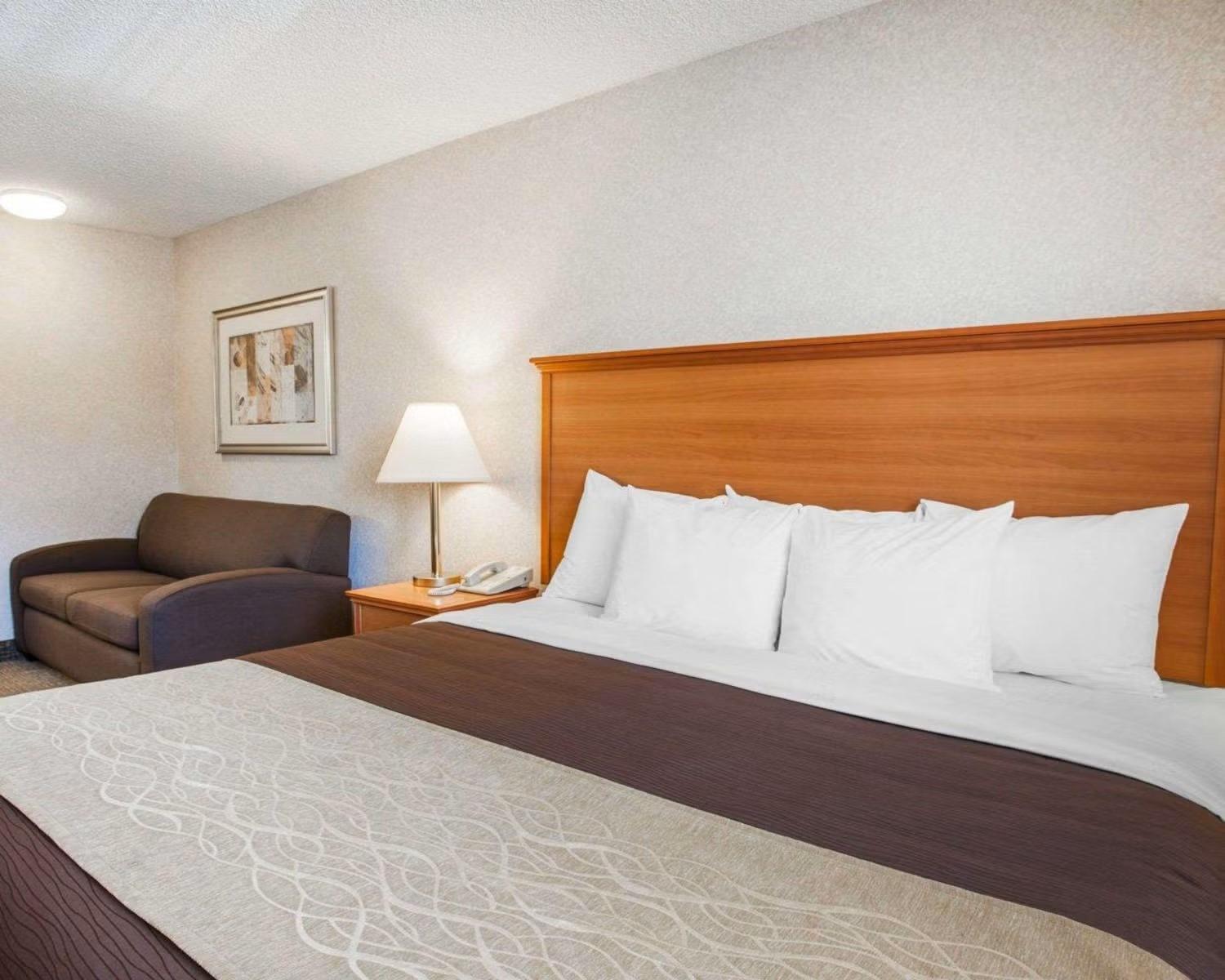 Quality Inn Kirkland photo 18