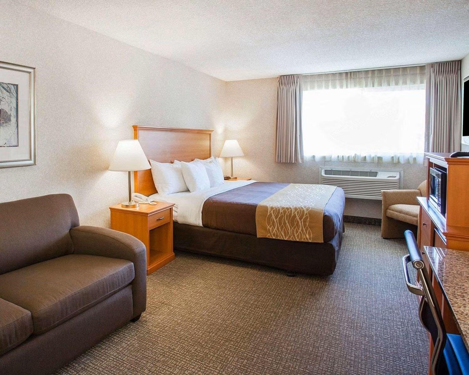 Quality Inn Kirkland photo 3