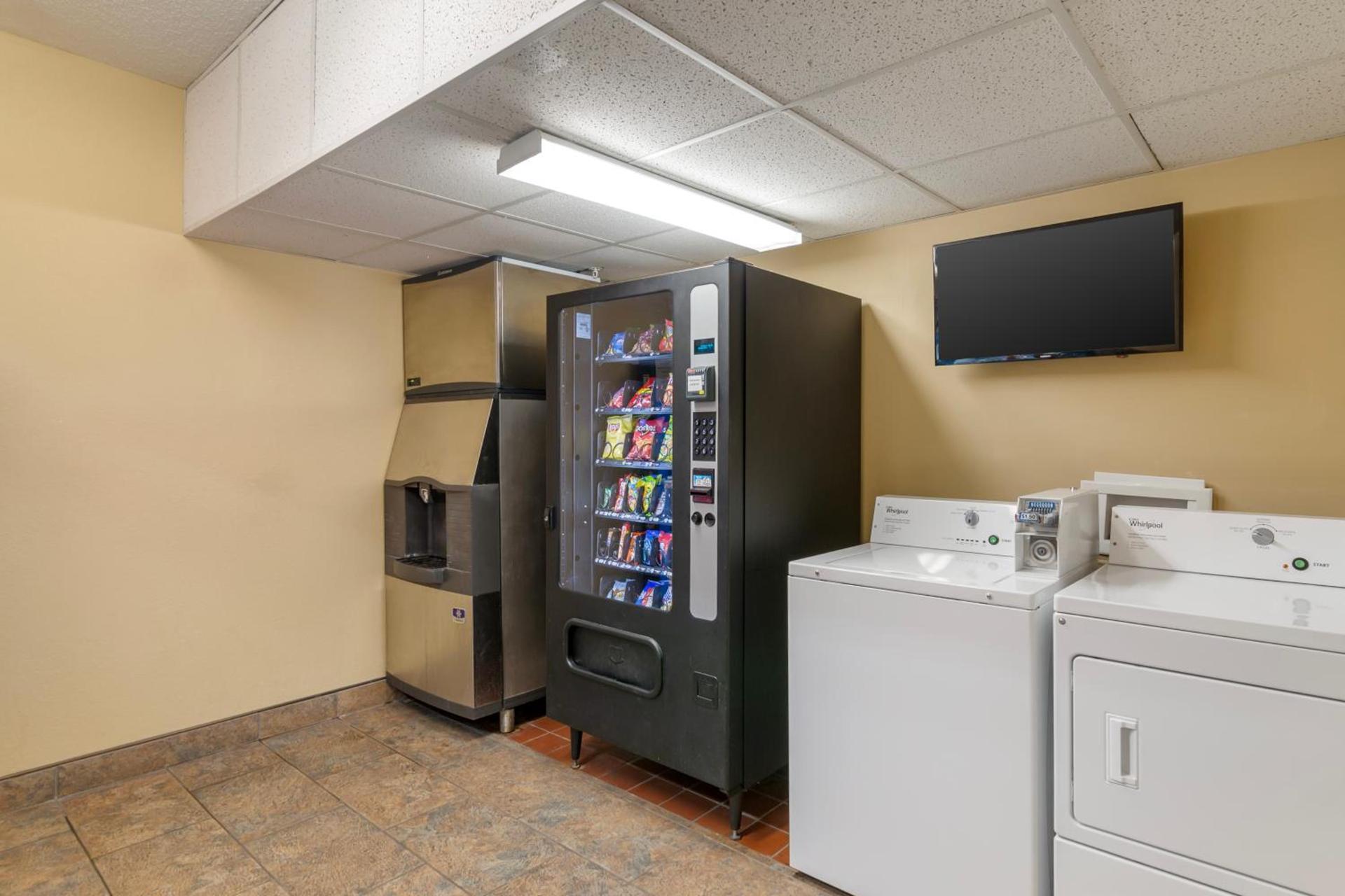 EverSpring Suites photo 22
