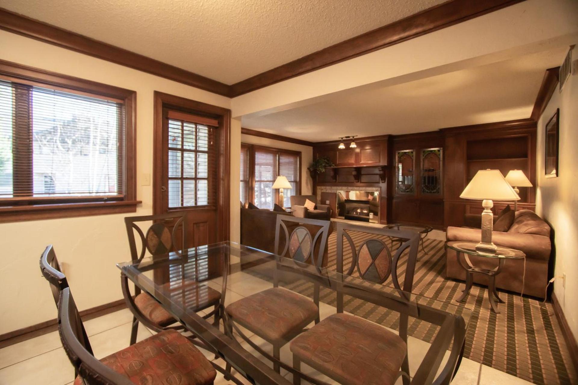 Sunburst Condominiums photo 9