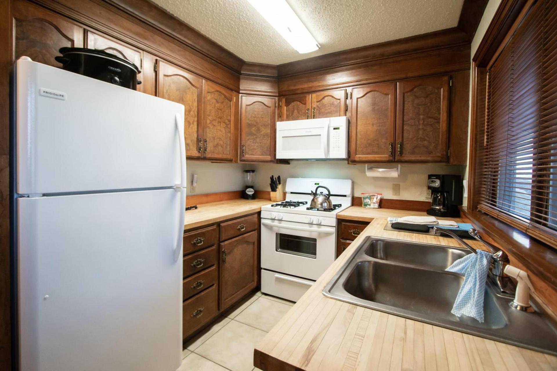Sunburst Condominiums photo 12