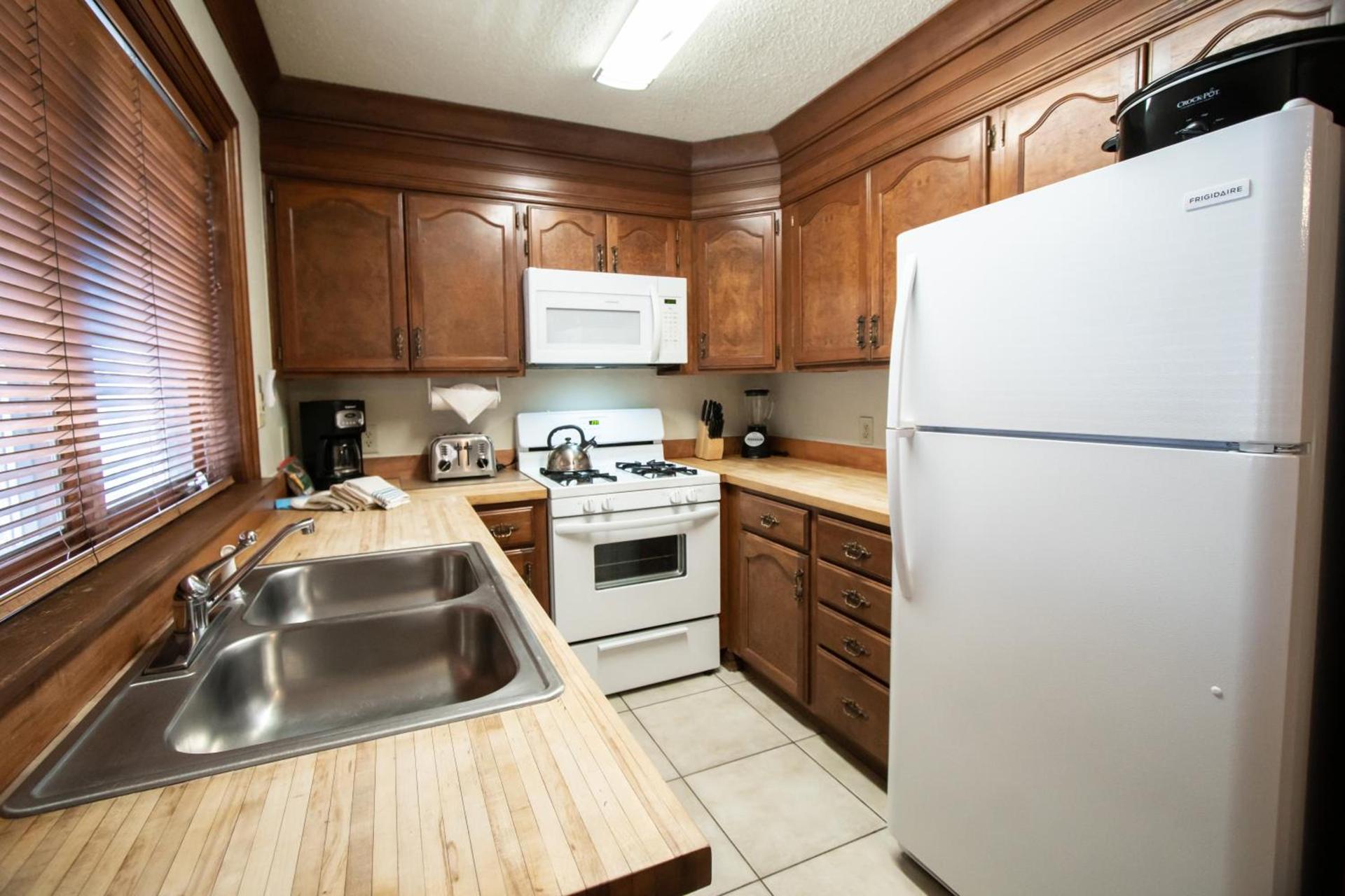 Sunburst Condominiums photo 21