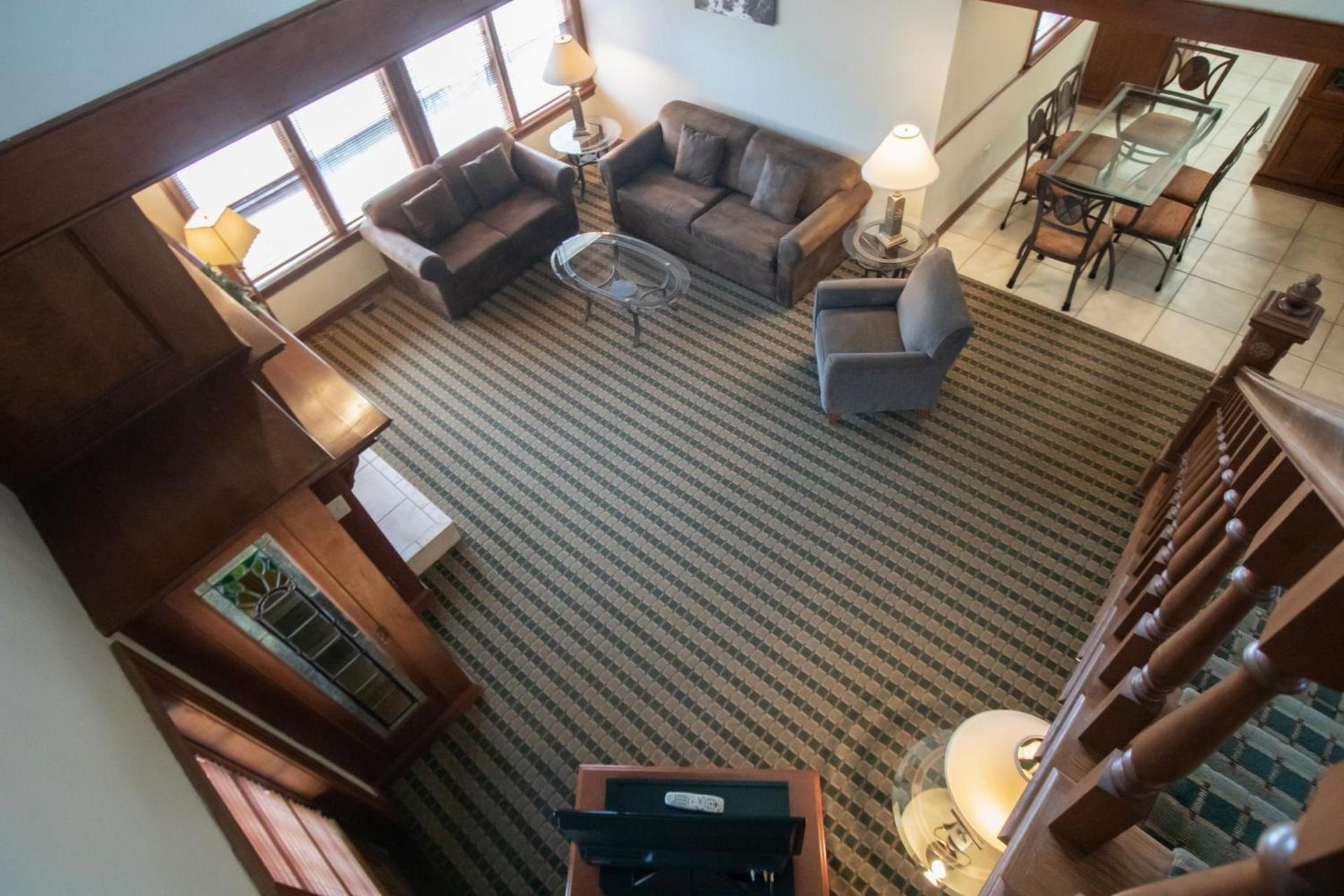 Sunburst Condominiums photo 19