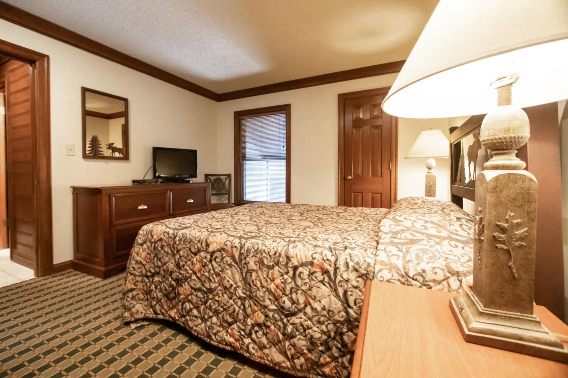 Sunburst Condominiums photo 17
