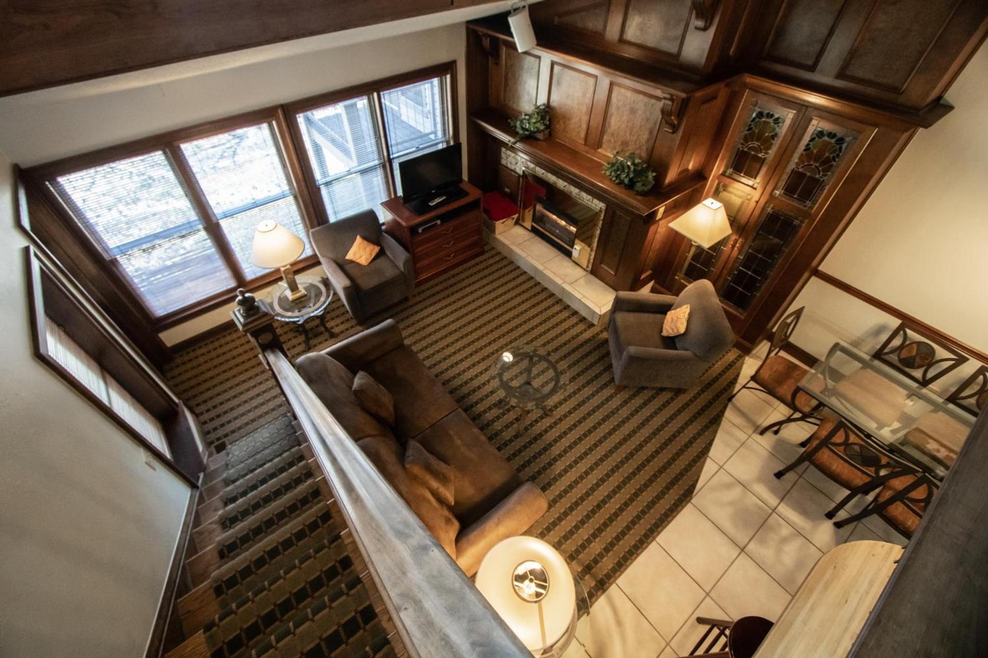 Sunburst Condominiums photo 23