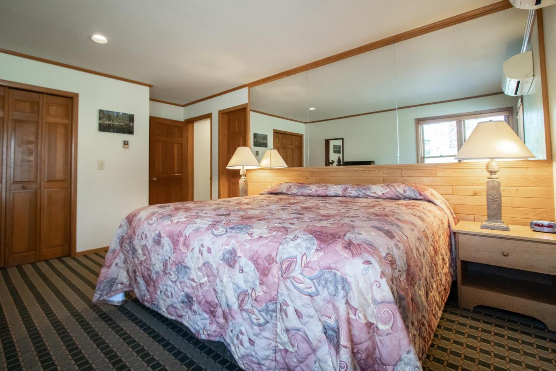 Sunburst Condominiums photo 29