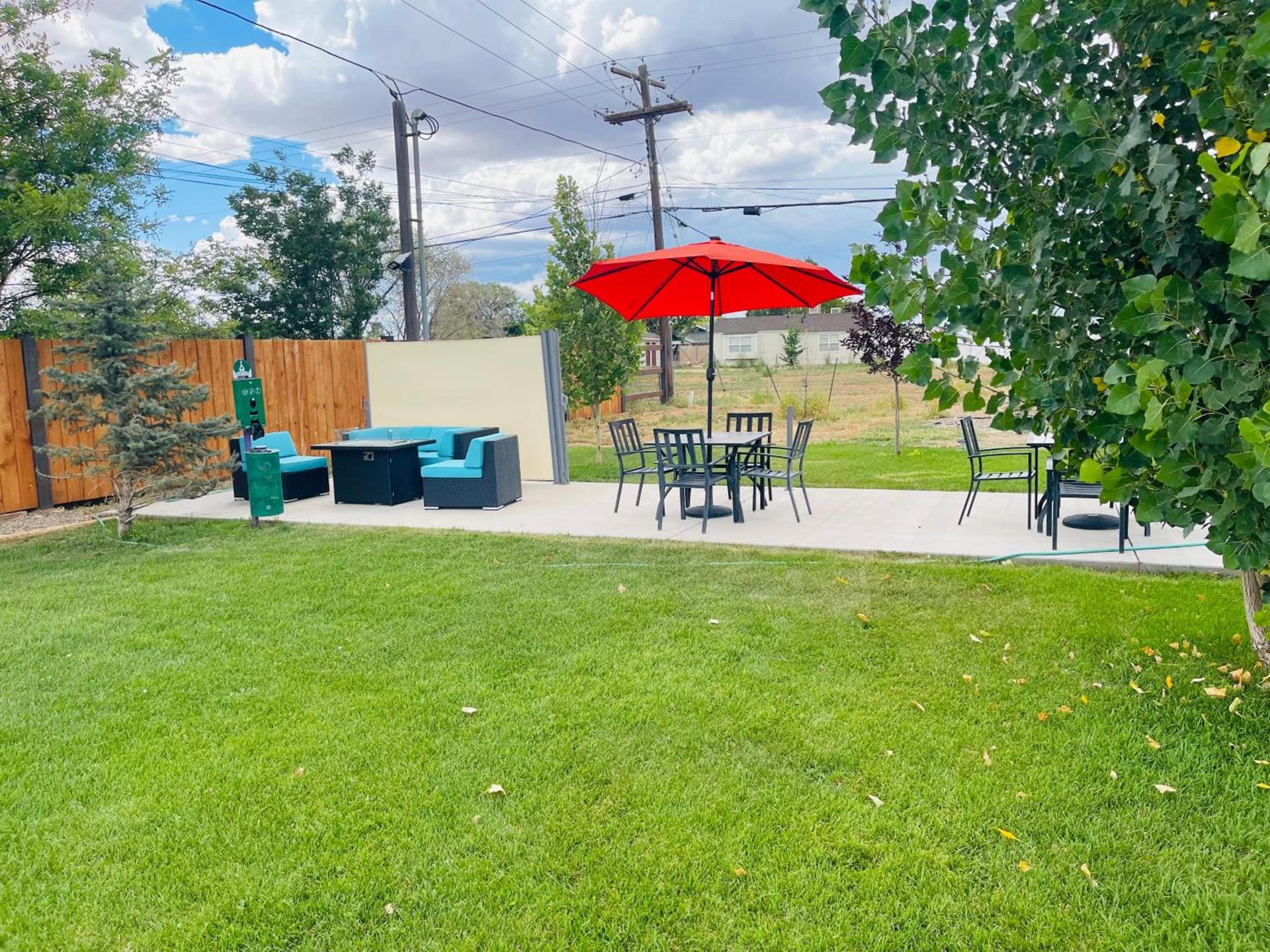 Blue Sage Inn & Suites photo 18