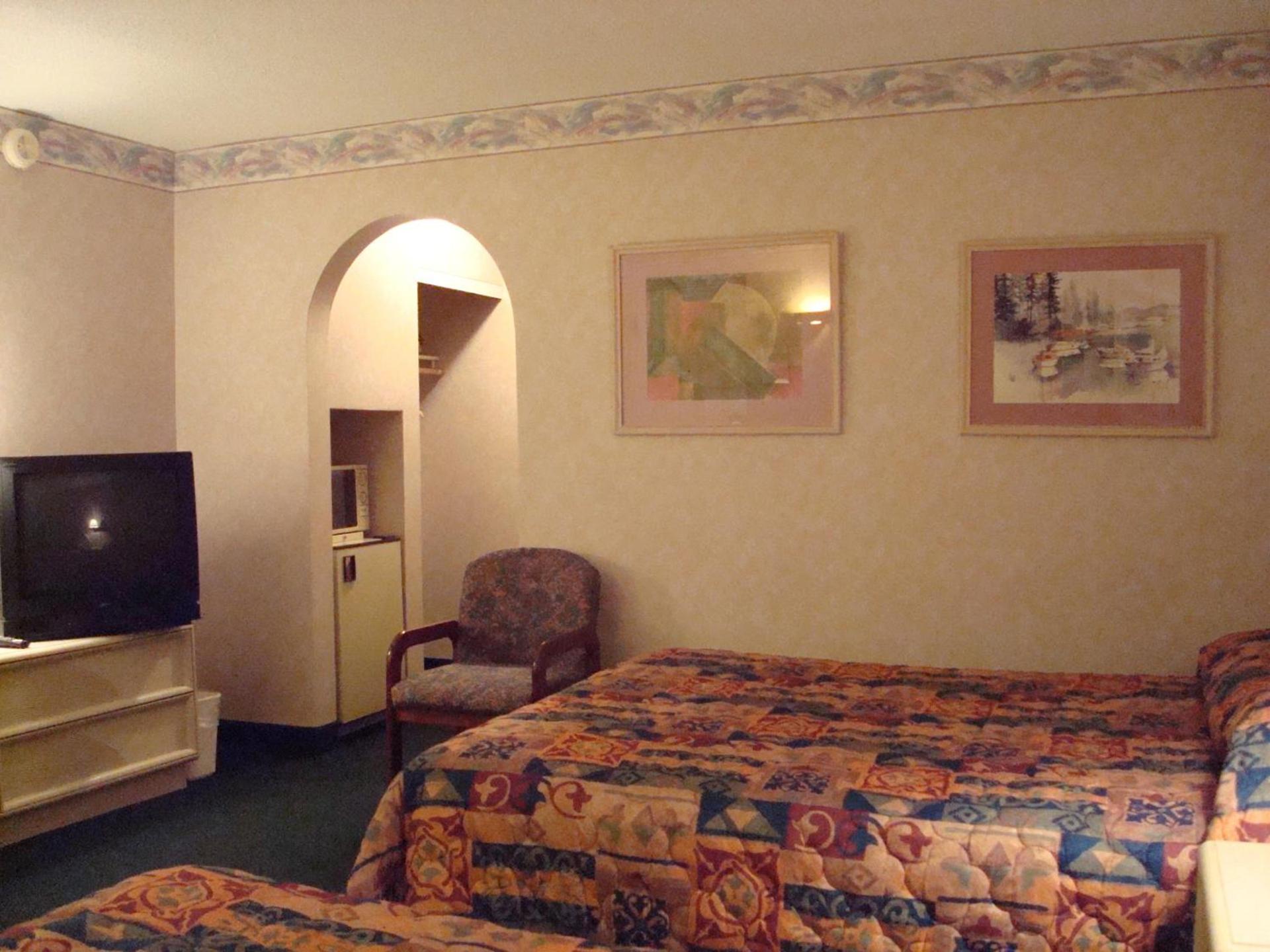 O'Hare Inn & Suites photo 7
