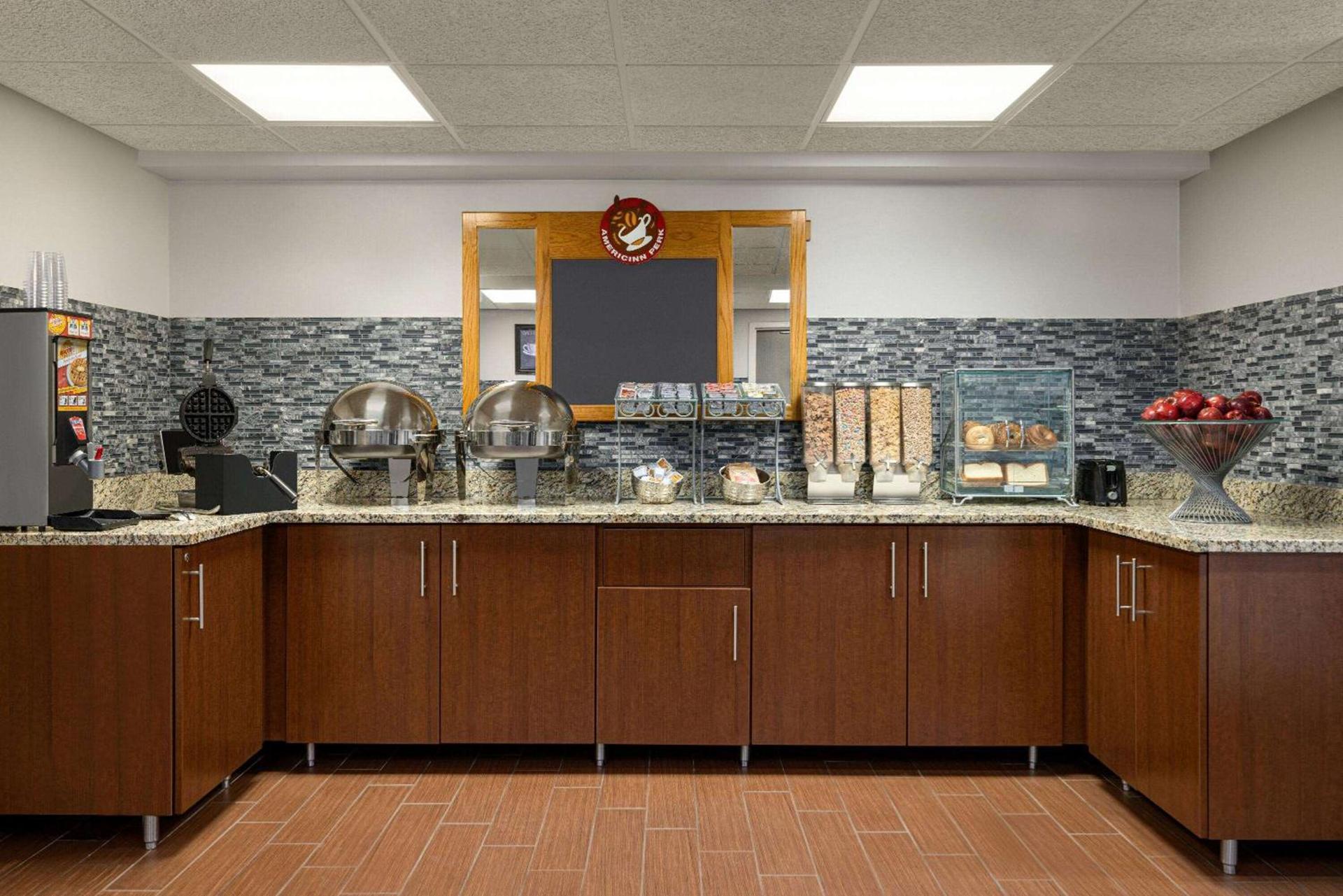 AmericInn by Wyndham Inver Grove Heights Minneapolis photo 39