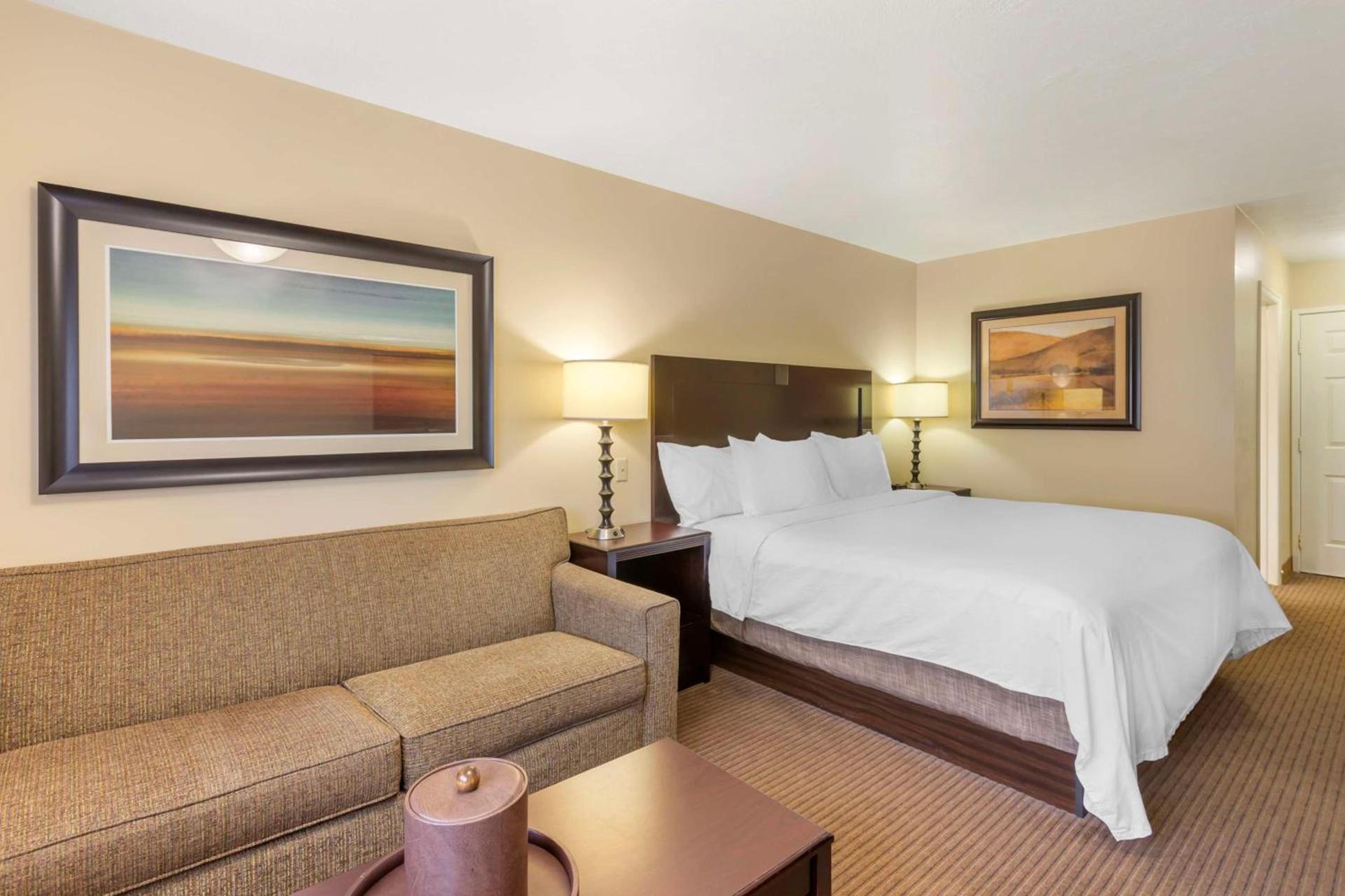 Best Western PLUS Cotton Tree Inn photo 14