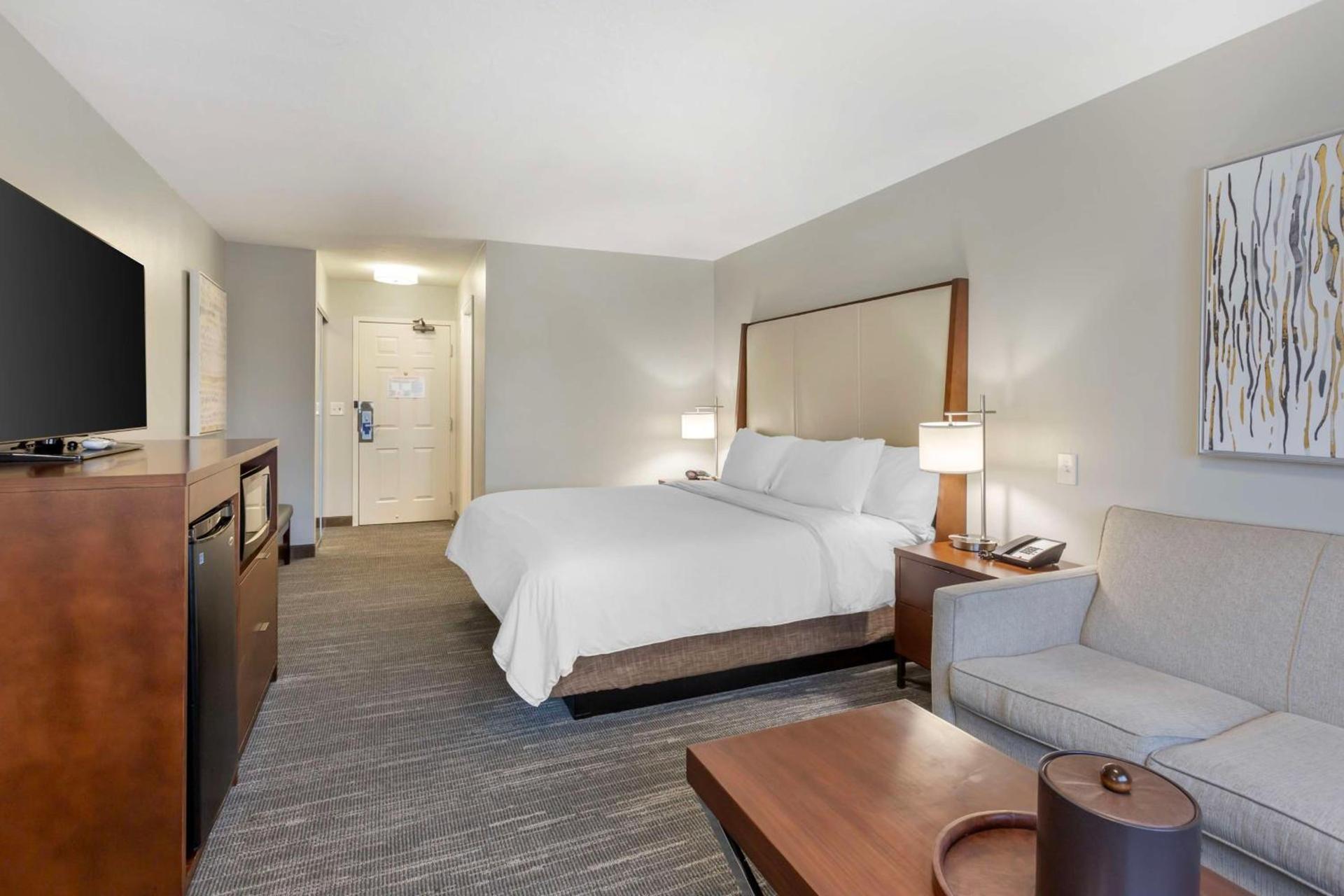 Best Western PLUS Cotton Tree Inn photo 12