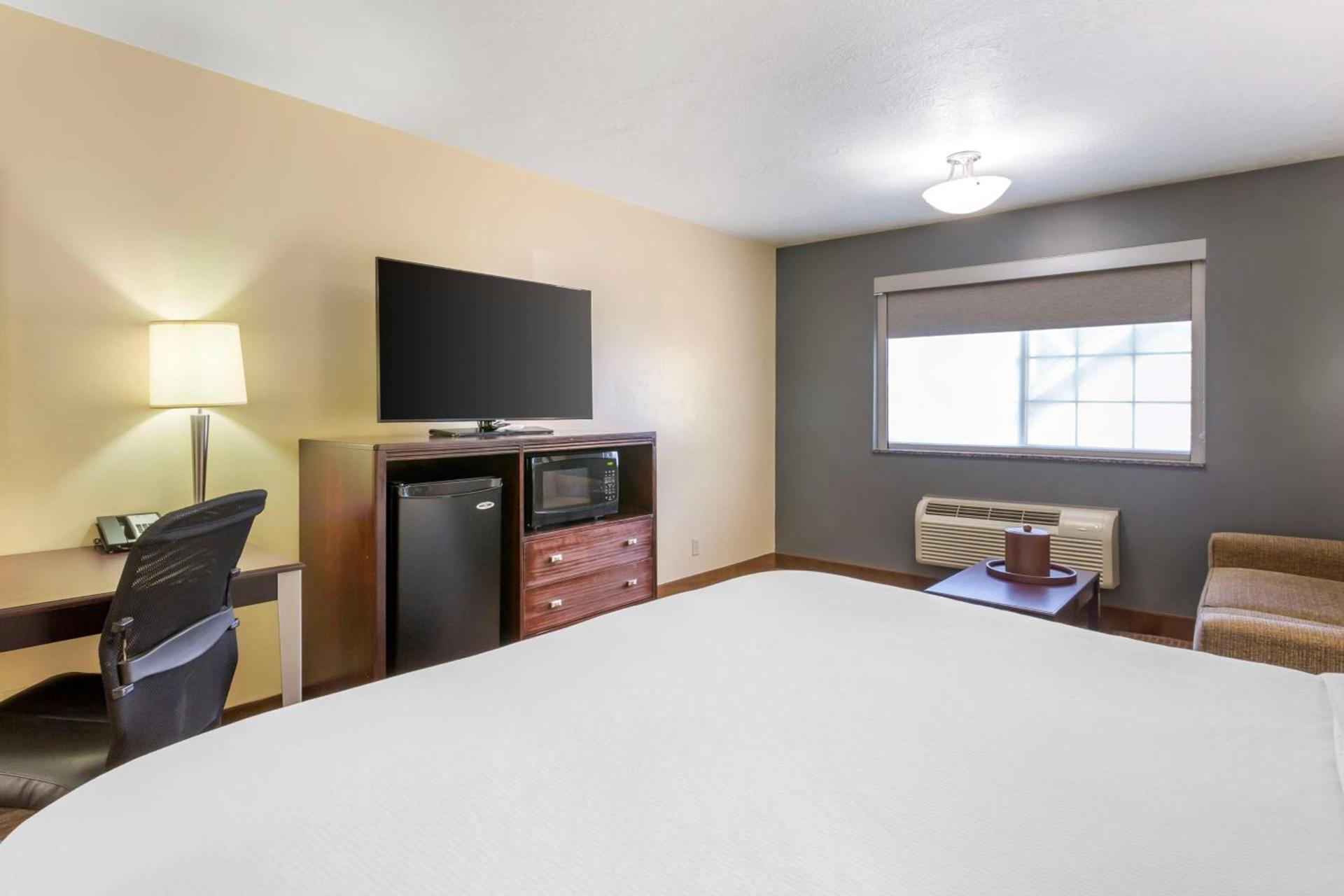 Best Western PLUS Cotton Tree Inn photo 13