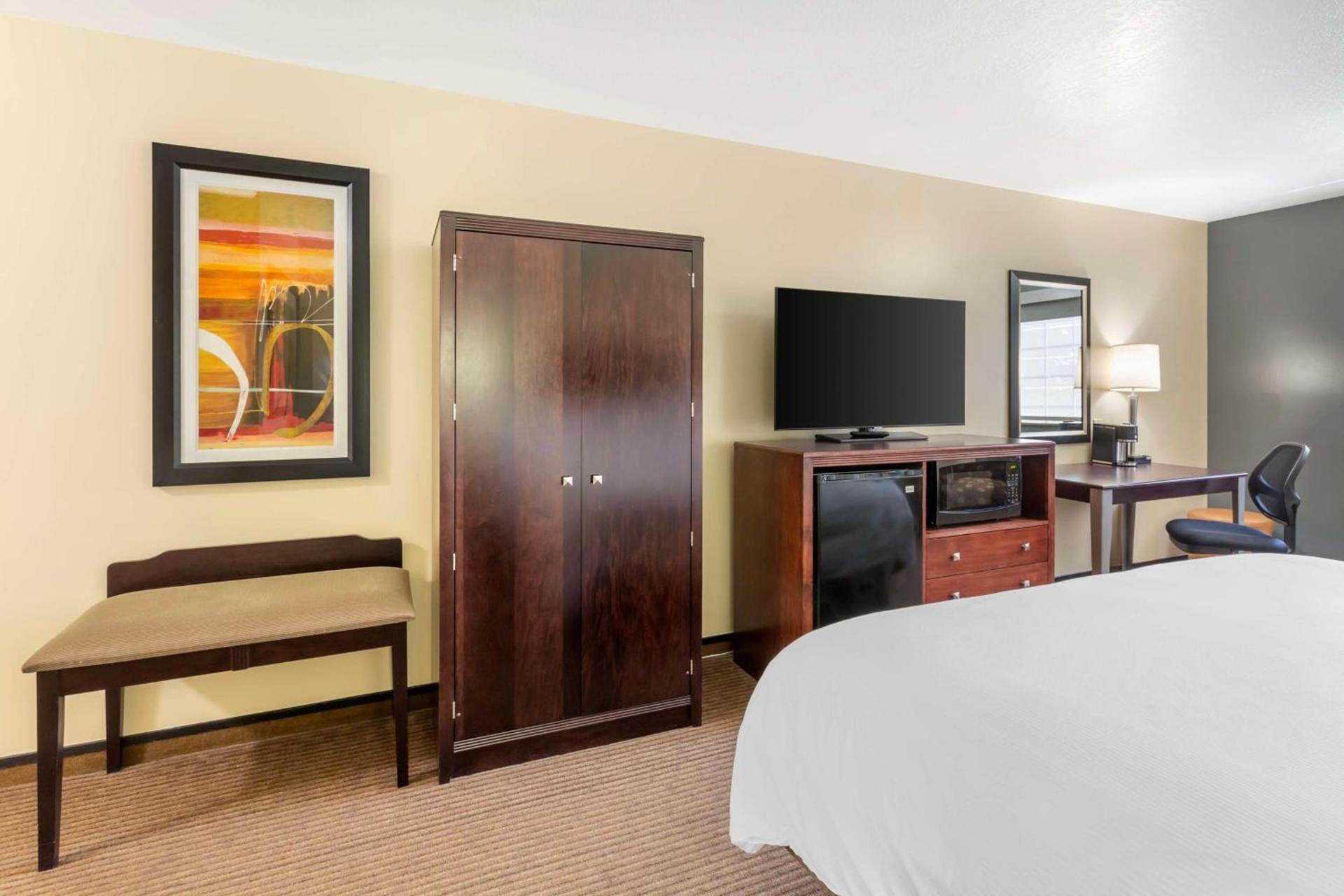 Best Western PLUS Cotton Tree Inn photo 30