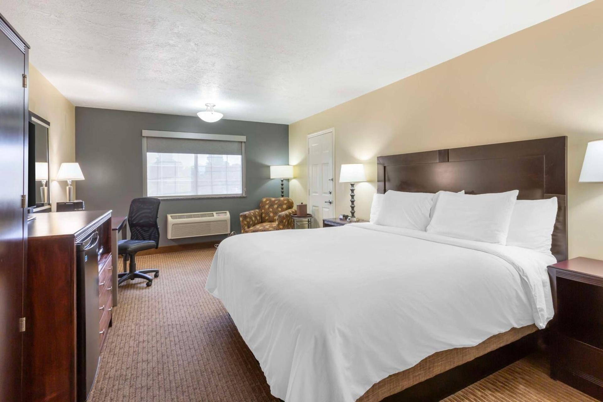 Best Western PLUS Cotton Tree Inn photo 32