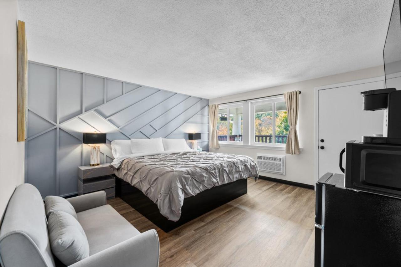 King Bed in Lux Boutique Hotel photo 34