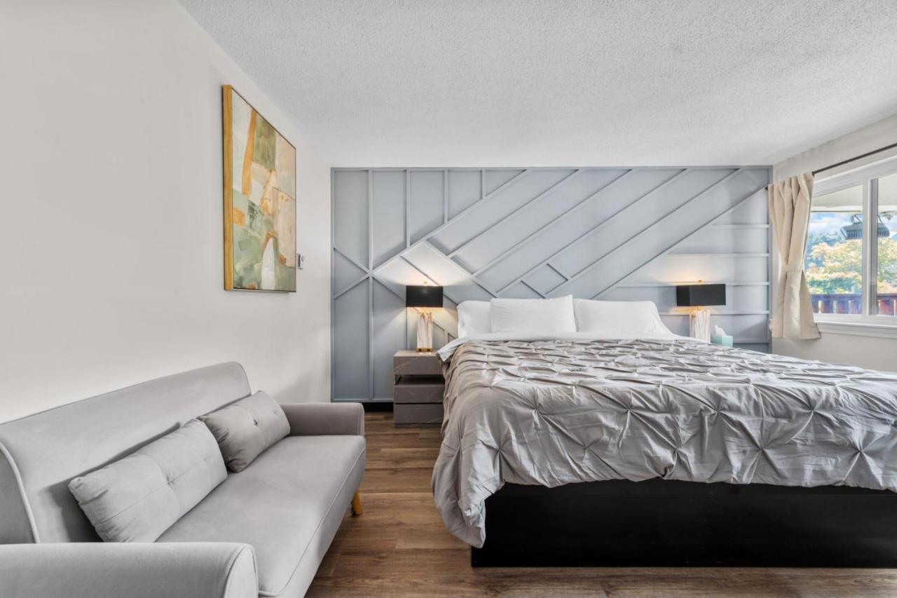 King Bed in Lux Boutique Hotel photo 32