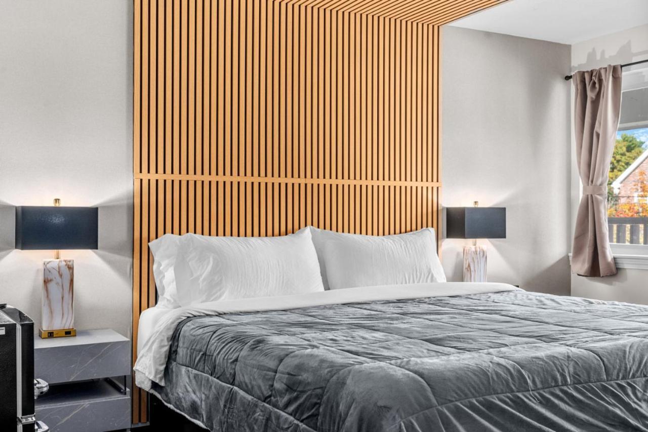 King Bed in Lux Boutique Hotel photo 18