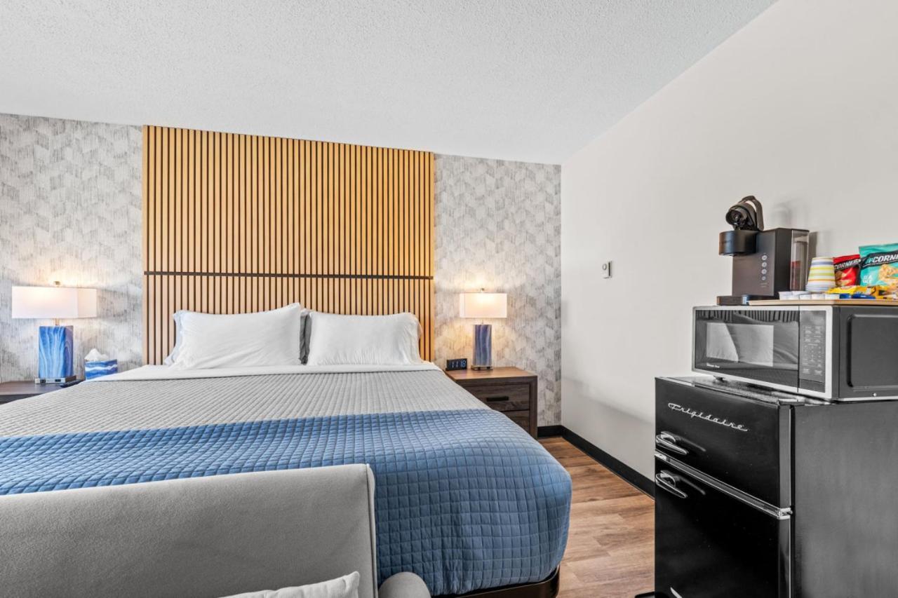 King Bed in Lux Boutique Hotel photo 7